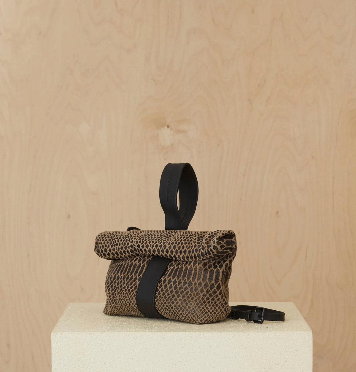 Daniella Lehavi Sheffield Wristlet, Latte 