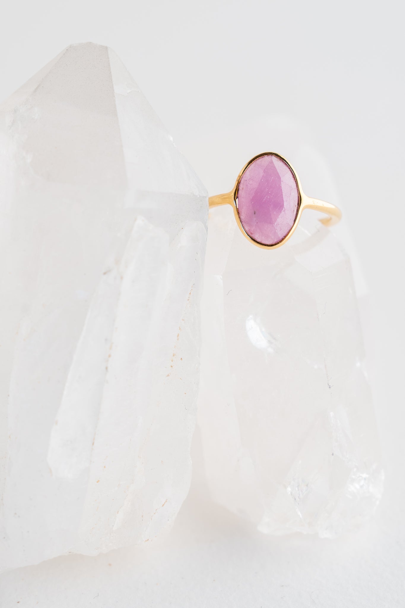 Evie Lou Anahita Ring, Red/Pink 