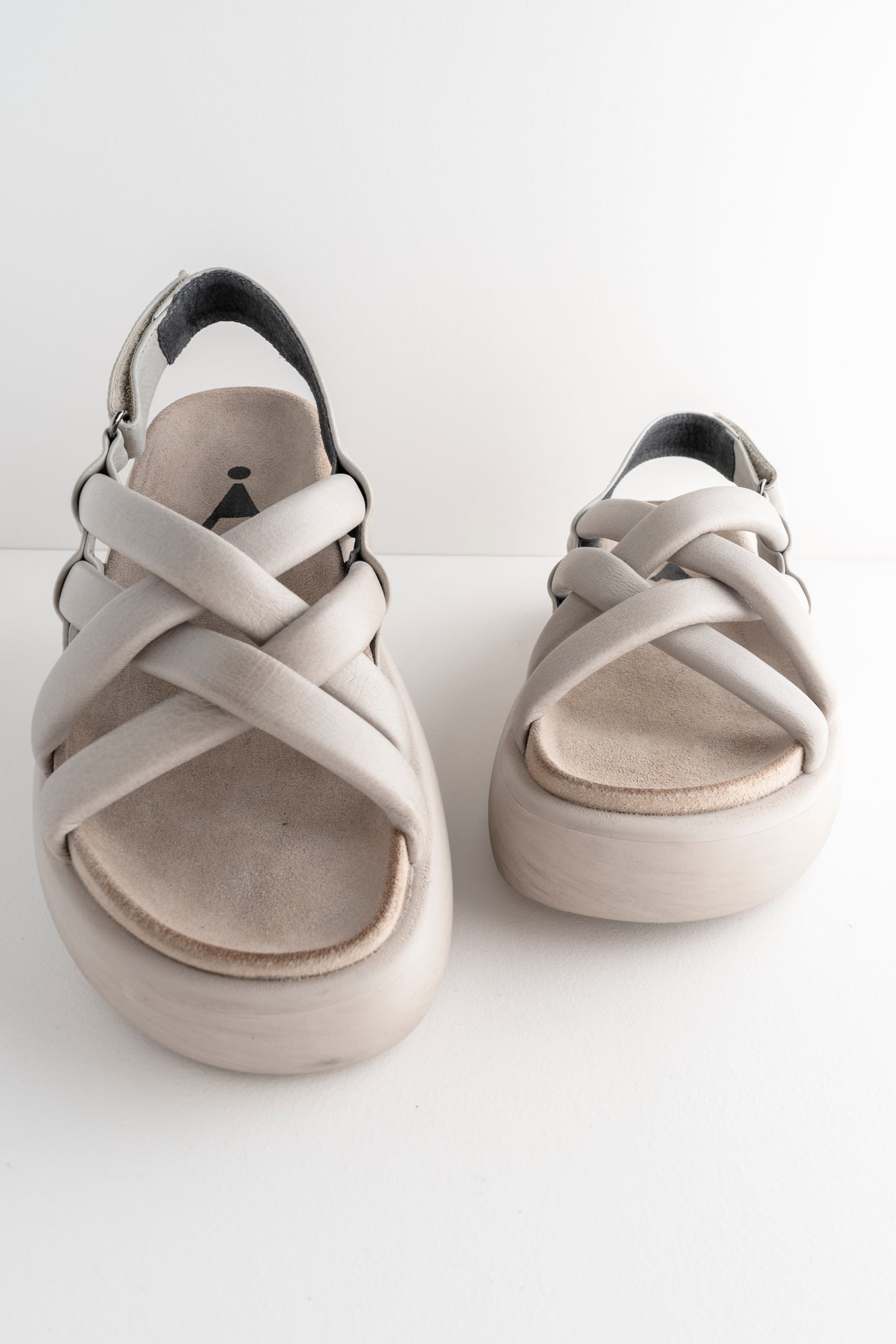 Sort Aarhus Akoya Slingback Platform, Perla 
