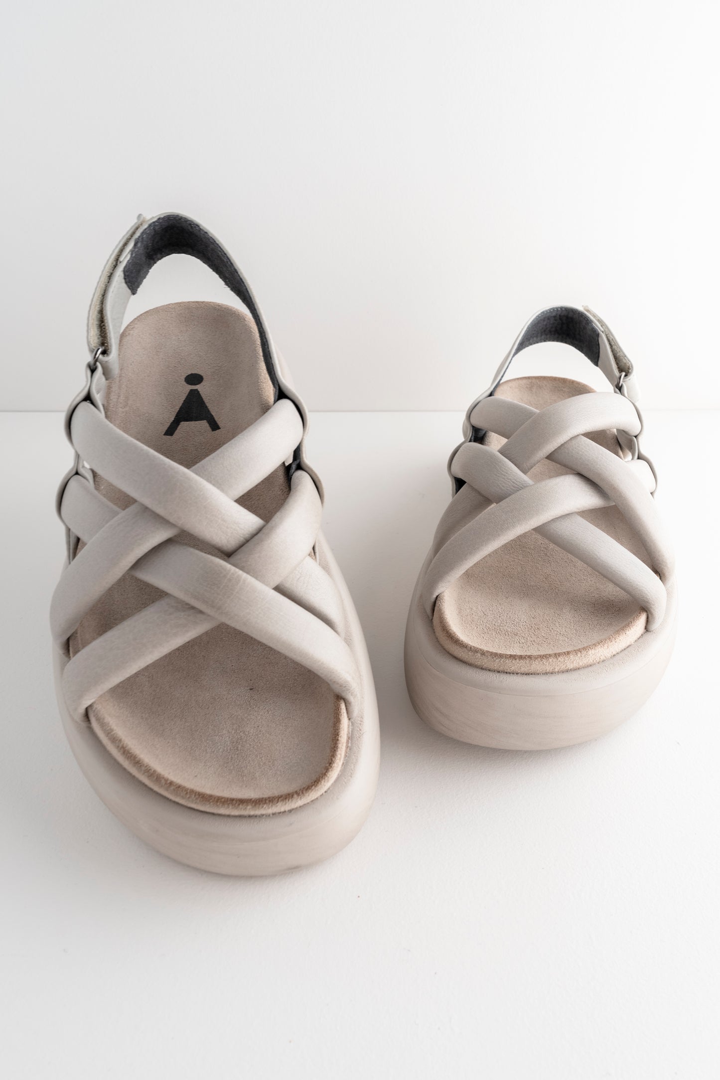 Sort Aarhus Akoya Slingback Platform, Perla 