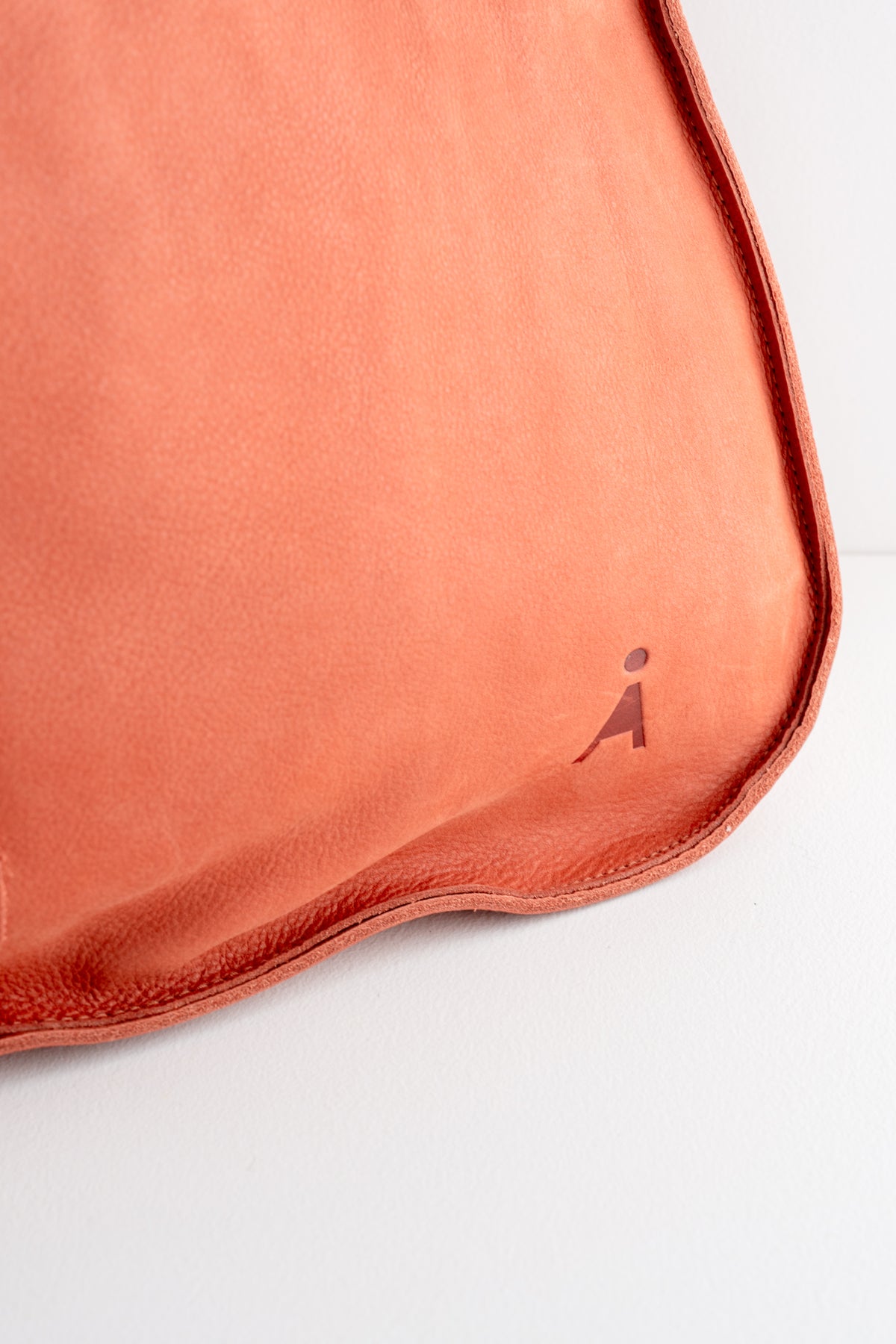 Sort Aarhus Rounded Handbag, Spice 