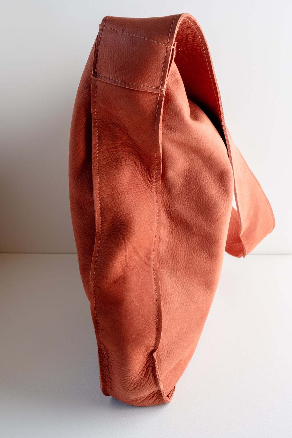 Sort Aarhus Rounded Handbag, Spice 