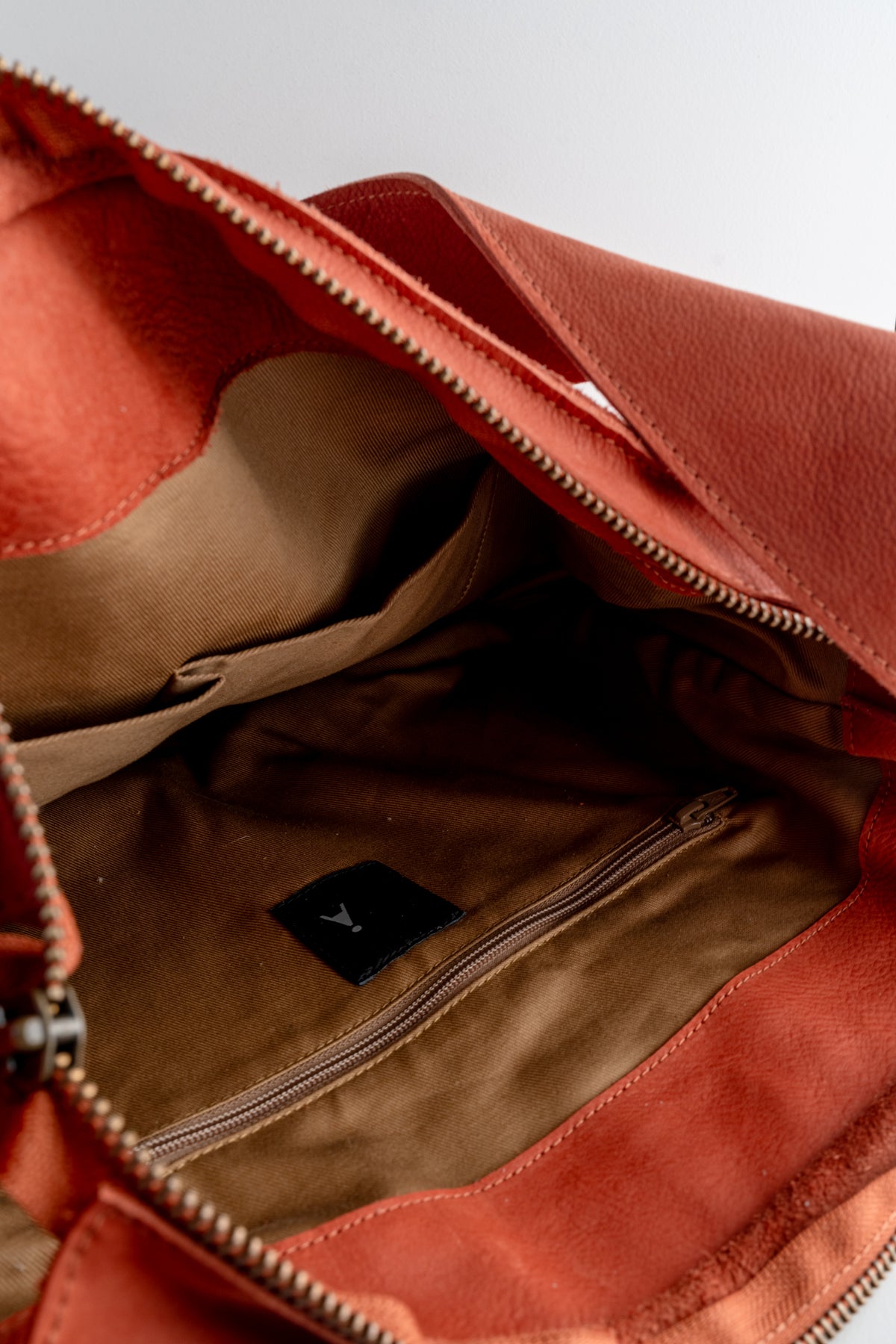 Sort Aarhus Rounded Handbag, Spice 