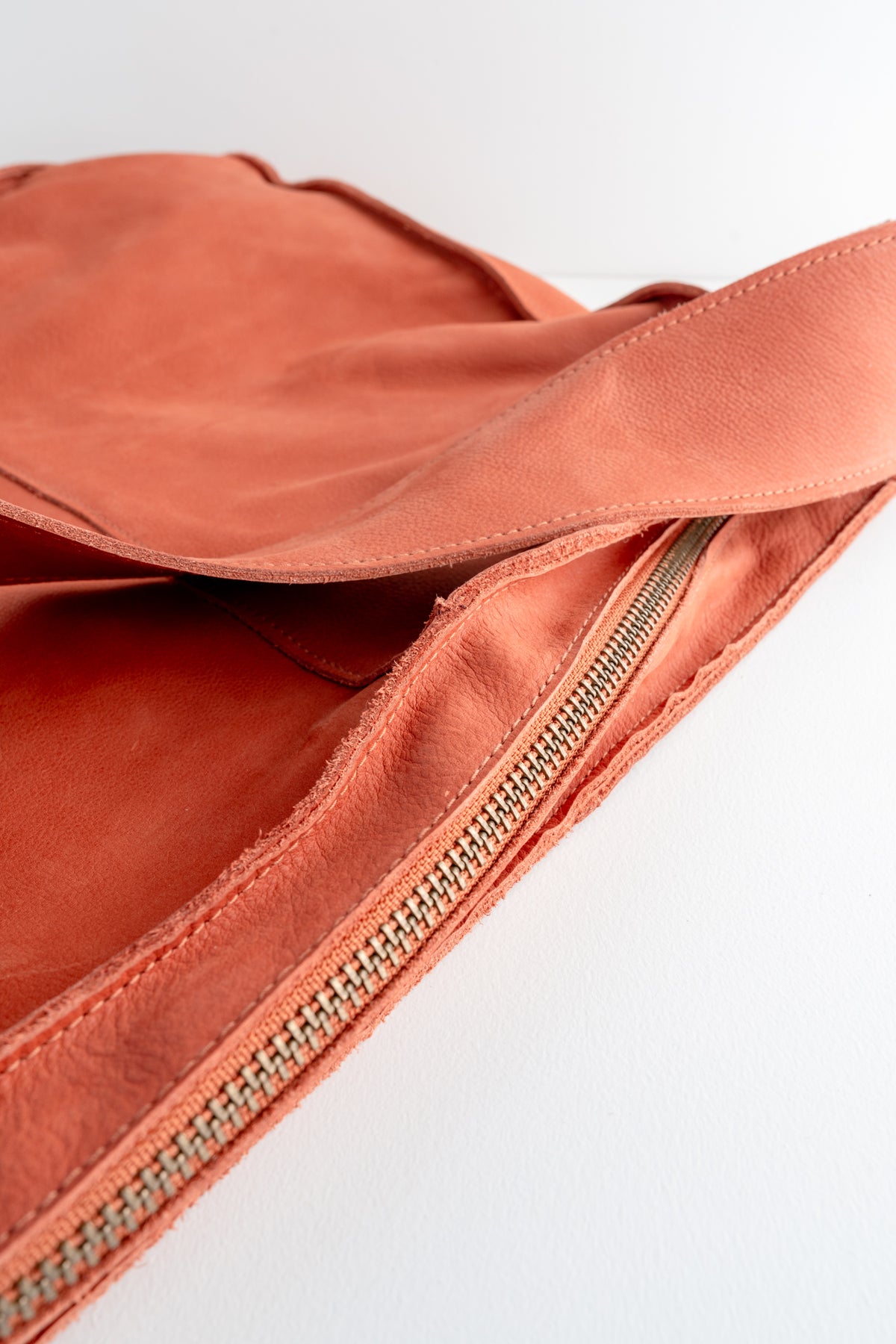 Sort Aarhus Rounded Handbag, Spice 