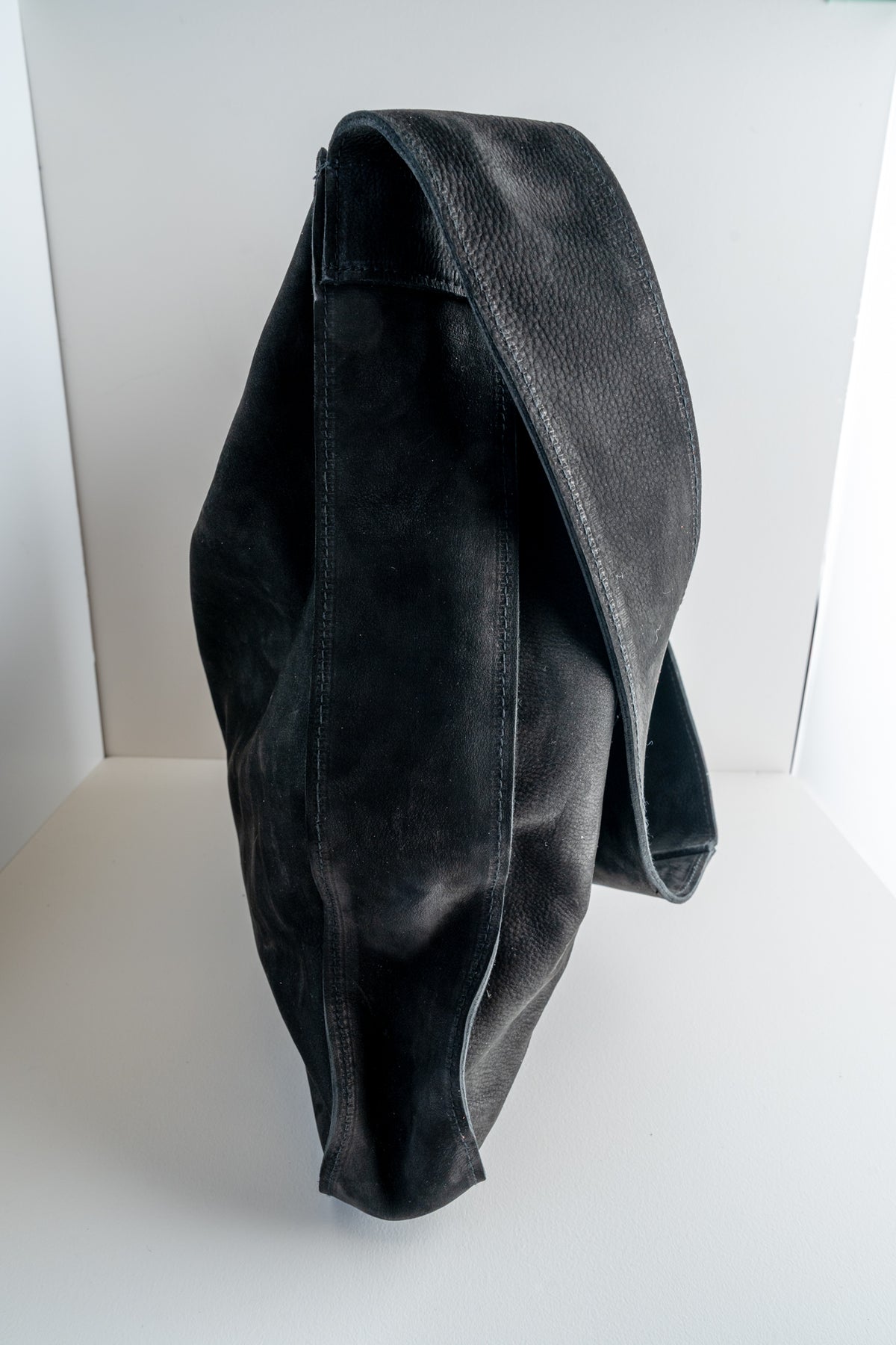 Sort Aarhus Rounded Handbag, Black 