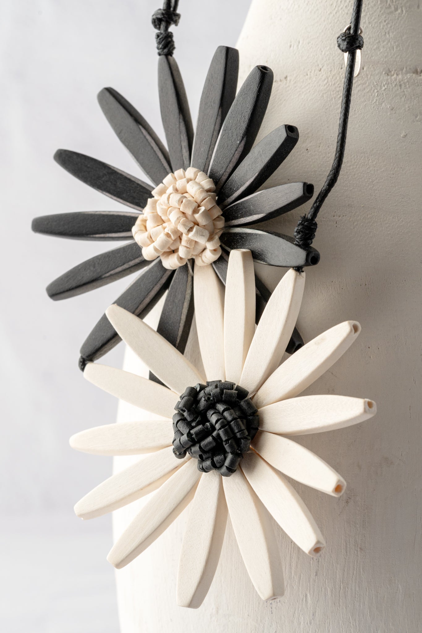 Sylca Designs Amaya Double Flower Neck- Black/White 