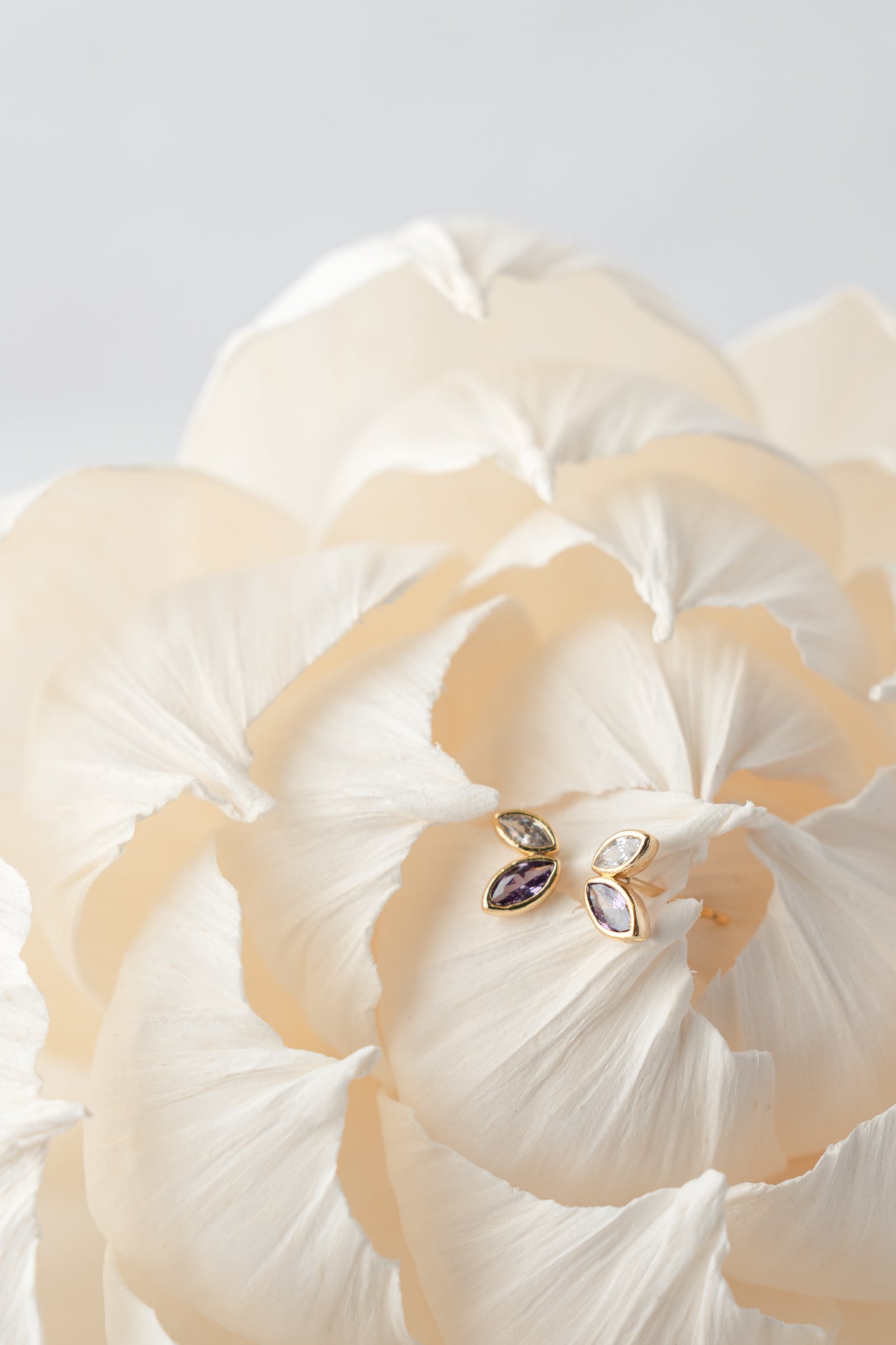 Tai Marquis Two Leaf Stud - Lavender 