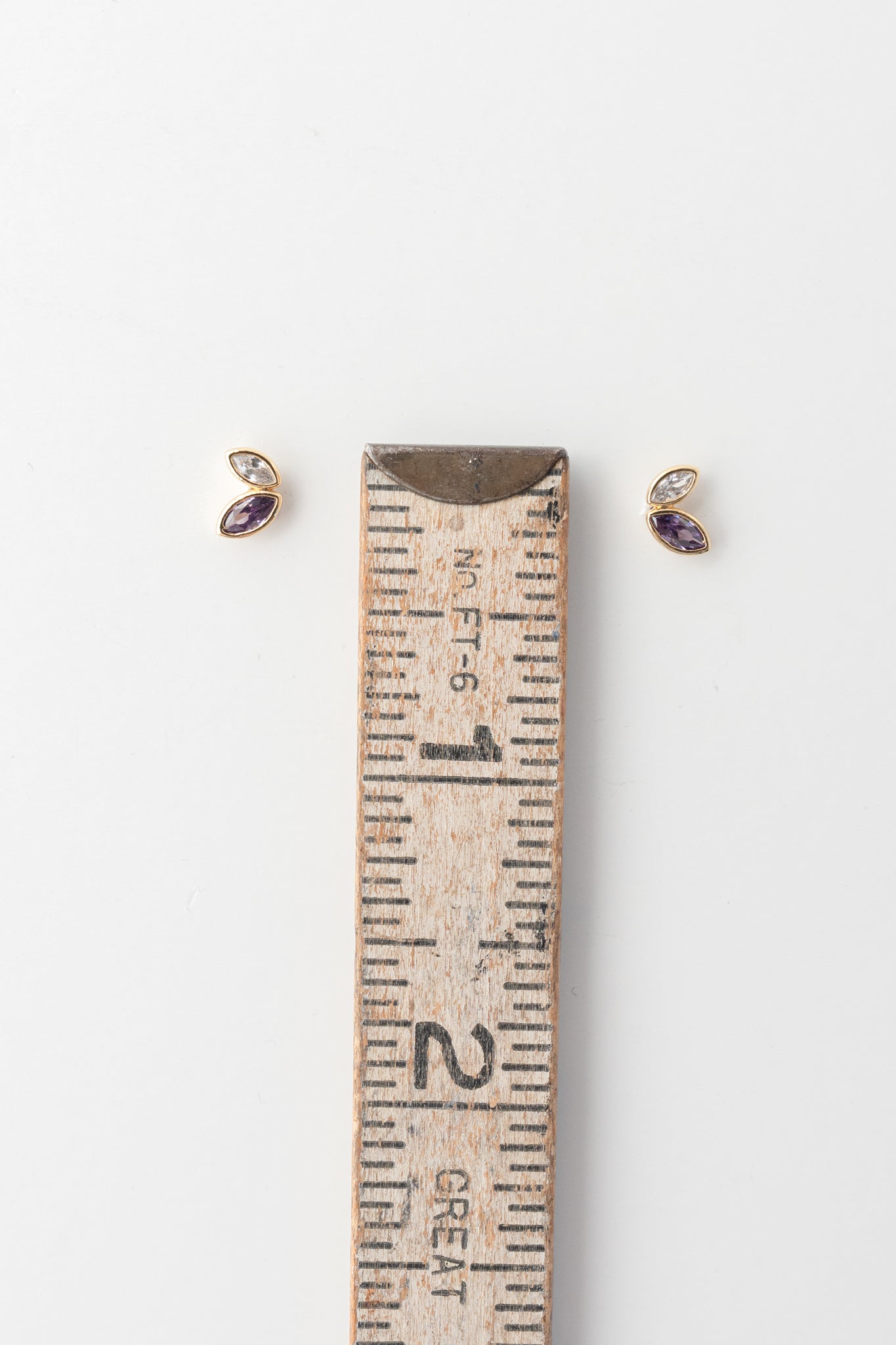 Tai Marquis Two Leaf Stud - Lavender 