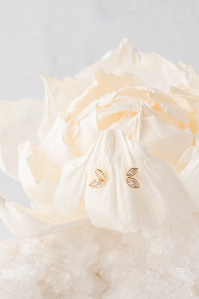 Marquis Two Leaf Stud, Mixed