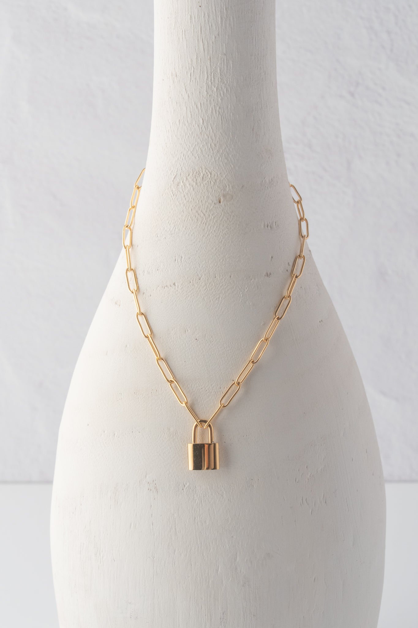 Thick Chain/Lock Necklace