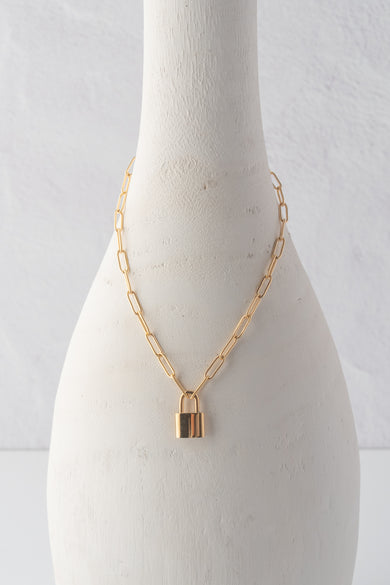 Thick Chain/Lock Necklace