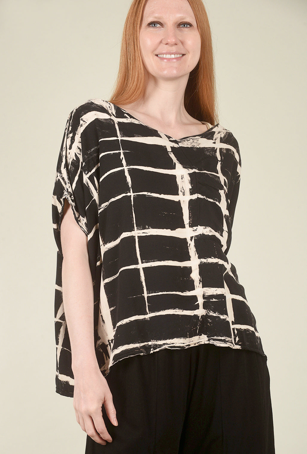 Cynthia Ashby Hux Top, Black Graphic 