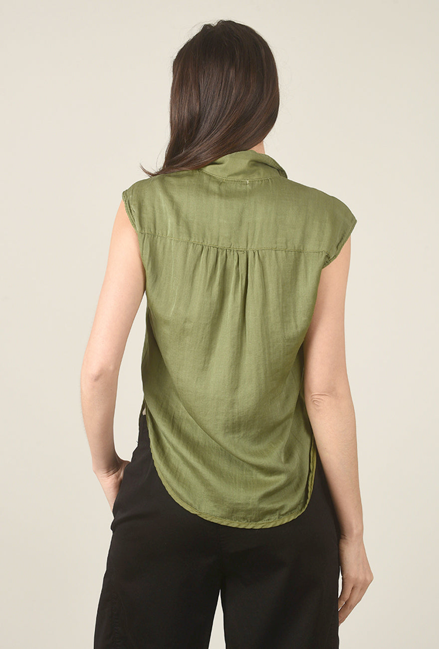 Foxes Blouse, Grass Angle 3