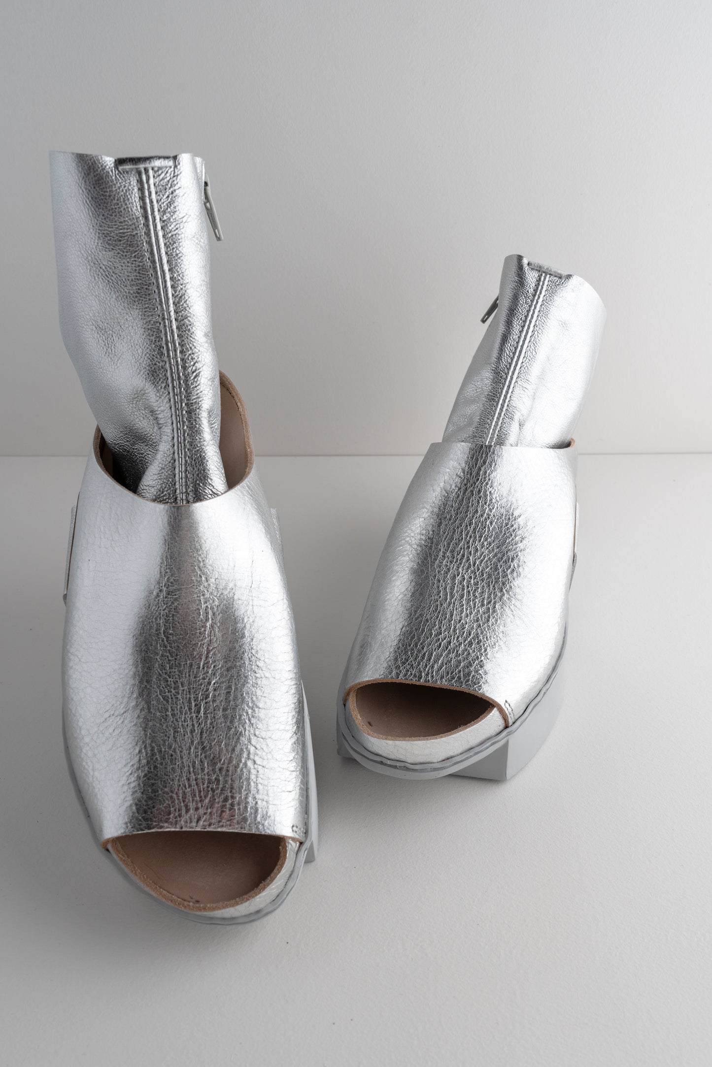 Trippen Shoes Daybreak Box Shoe, Silver 