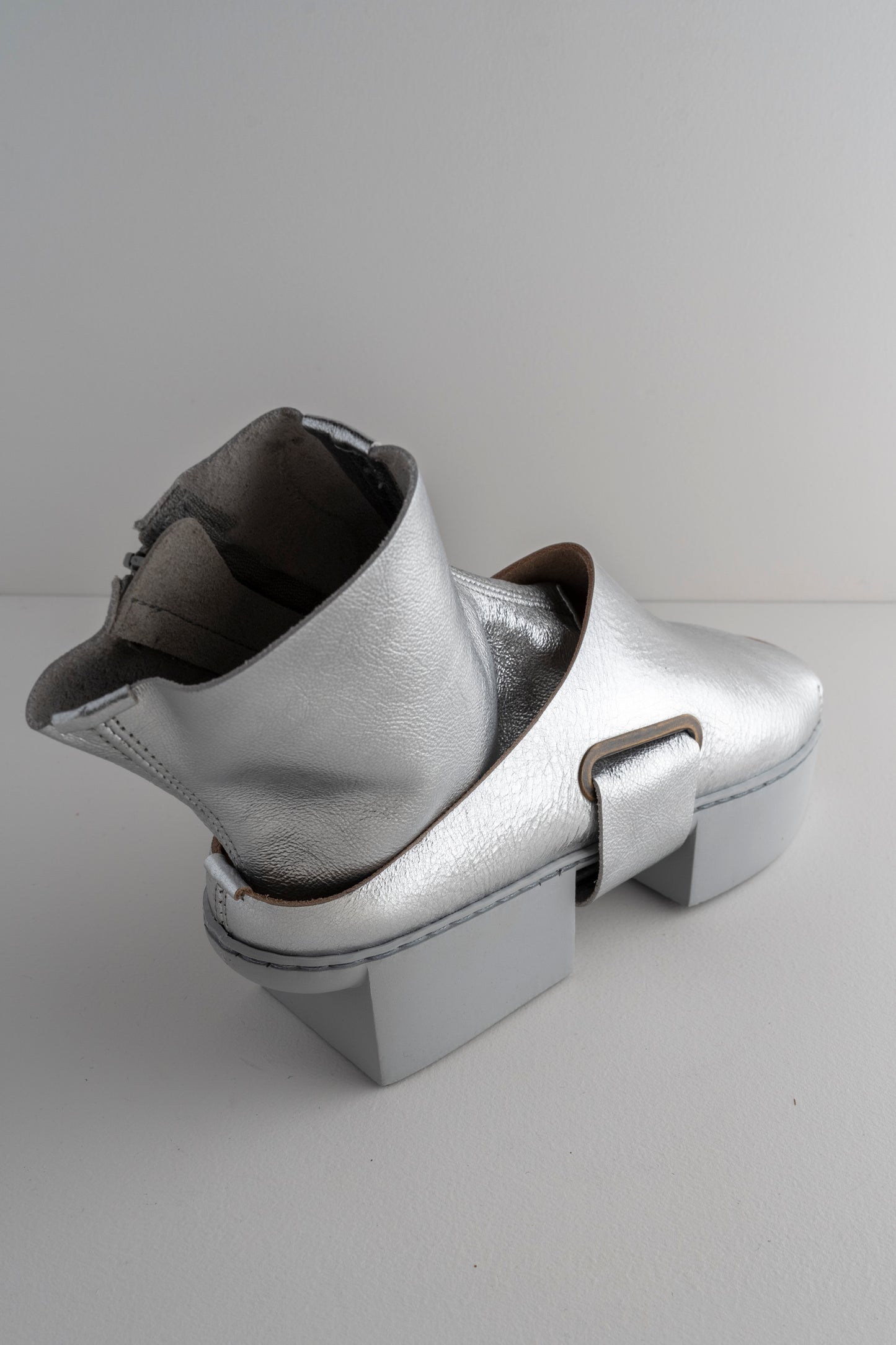 Trippen Shoes Daybreak Box Shoe, Silver 