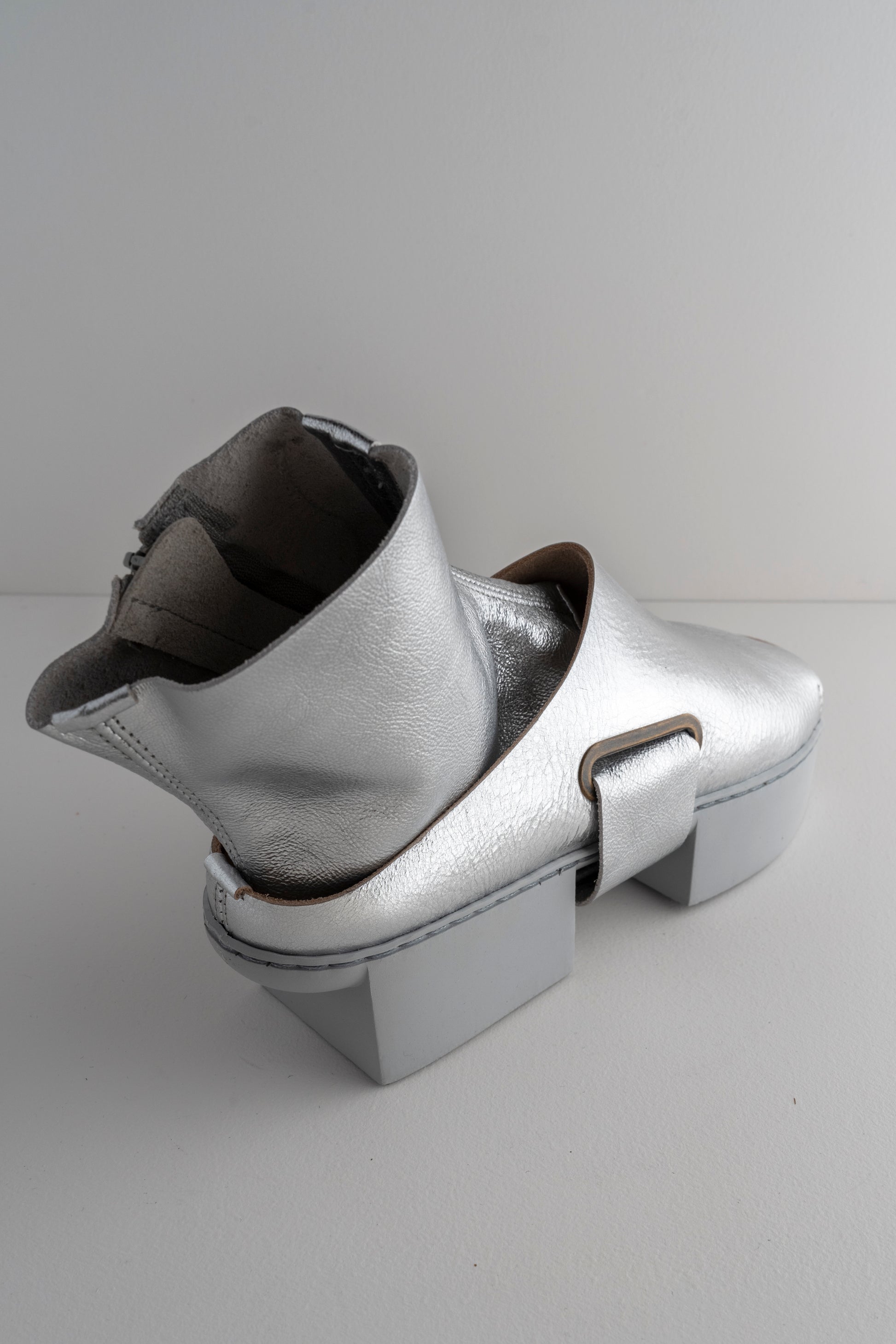 Trippen Shoes Daybreak Box Shoe, Silver 
