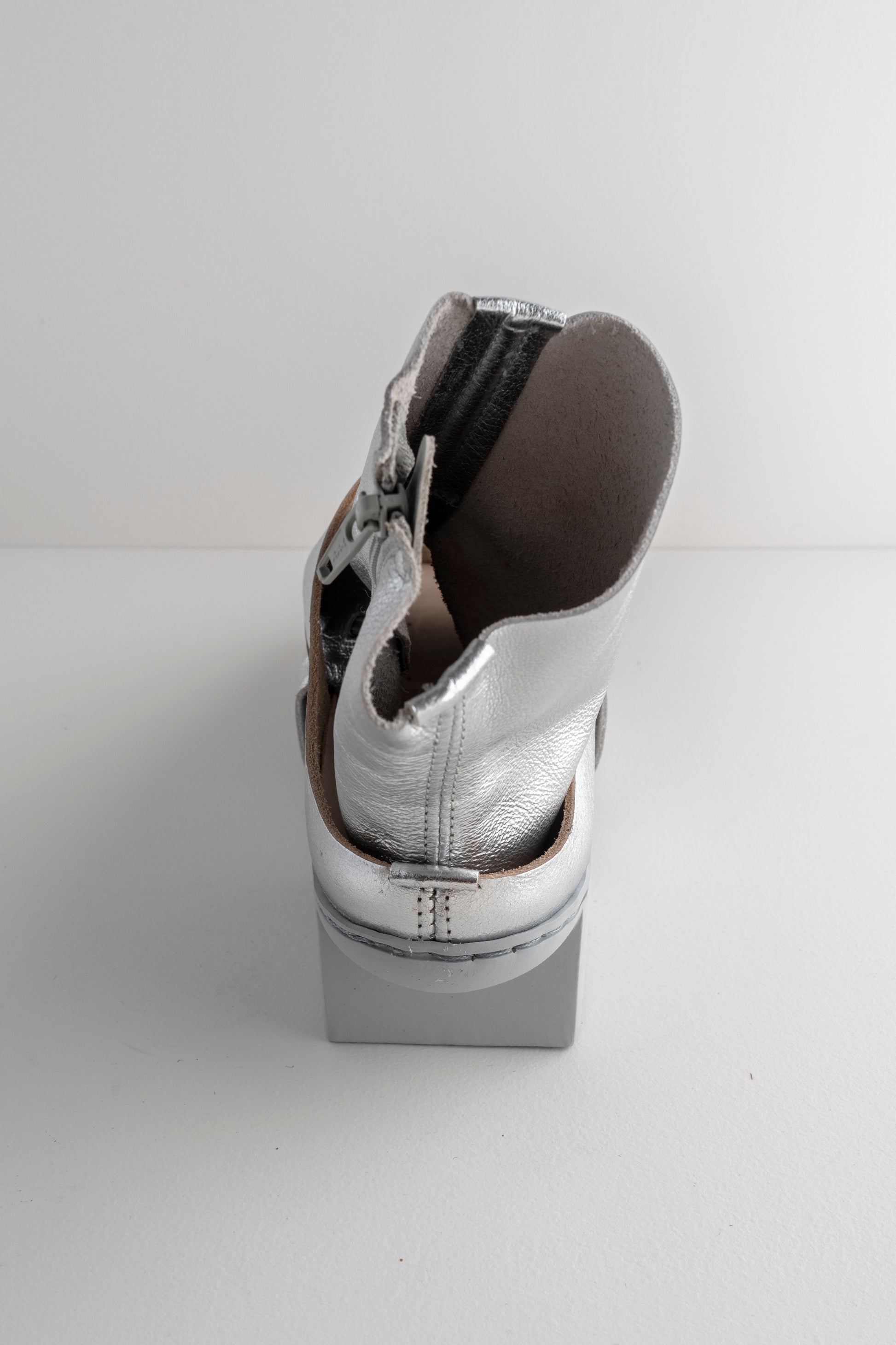 Trippen Shoes Daybreak Box Shoe, Silver 