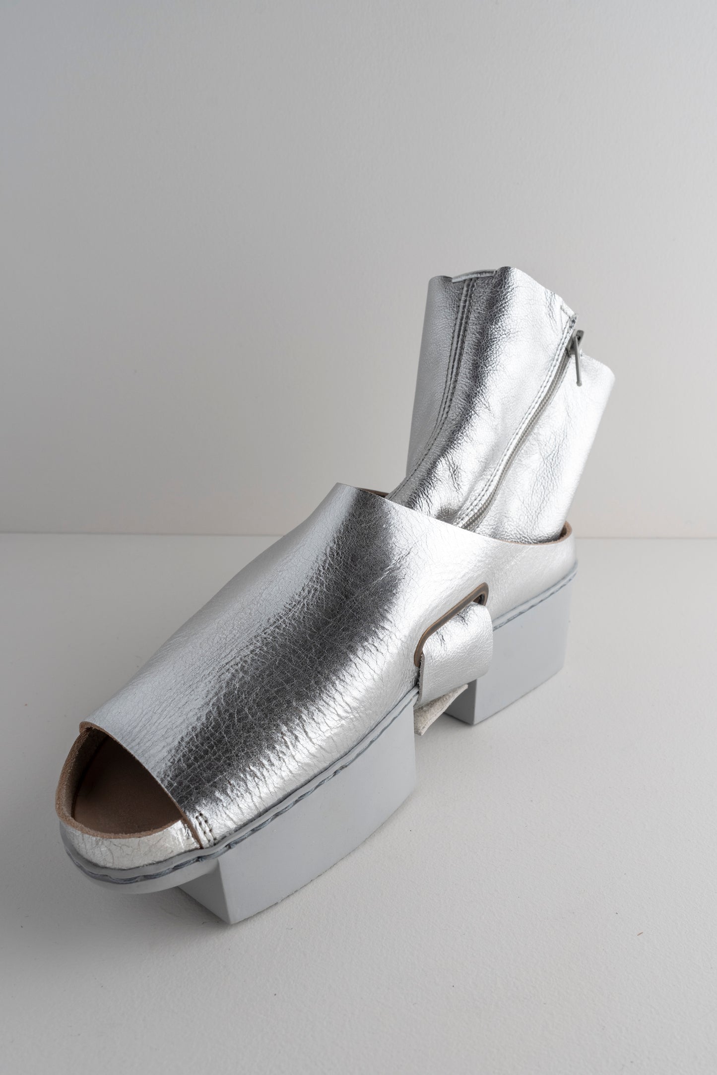 Trippen Shoes Daybreak Box Shoe, Silver 