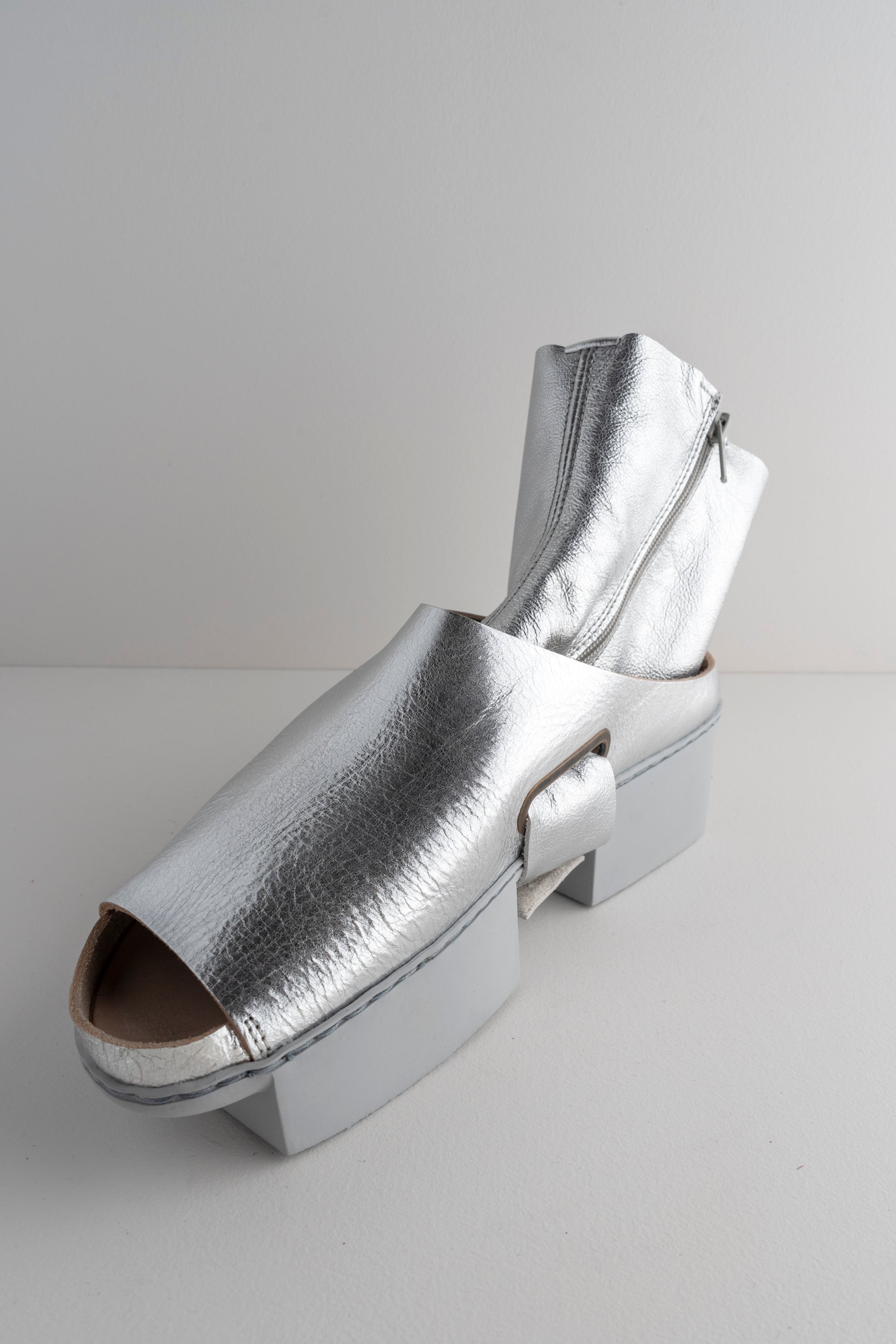 Trippen Shoes Daybreak Box Shoe, Silver 