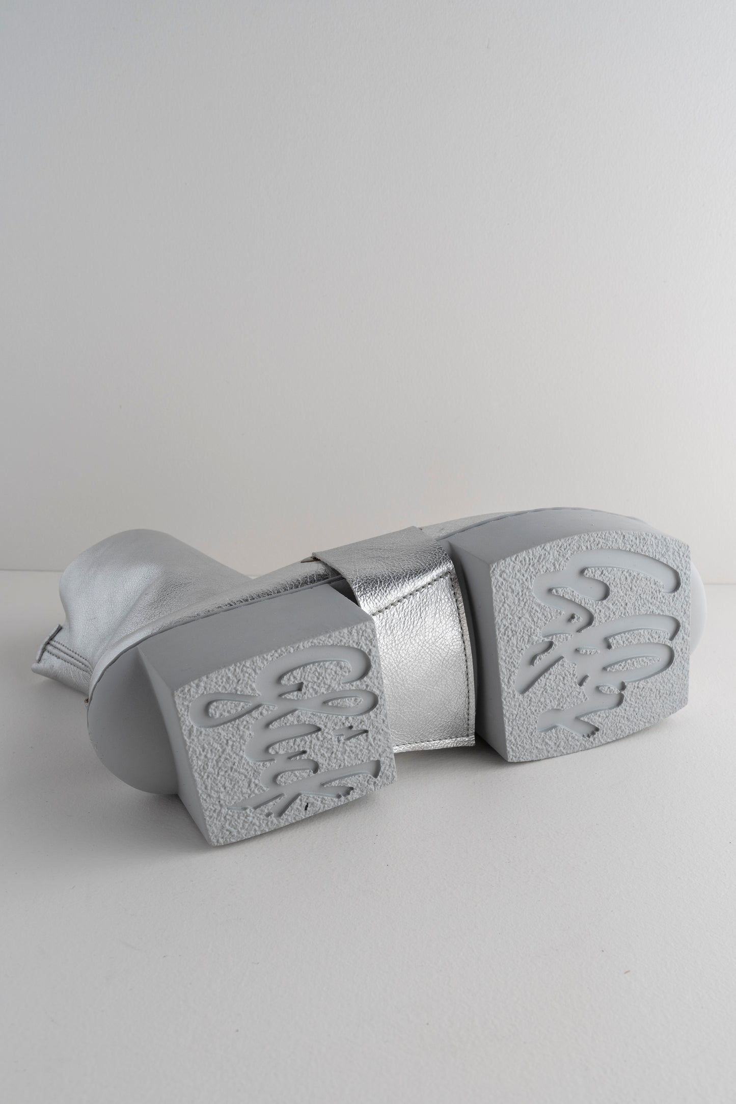Trippen Shoes Daybreak Box Shoe, Silver 
