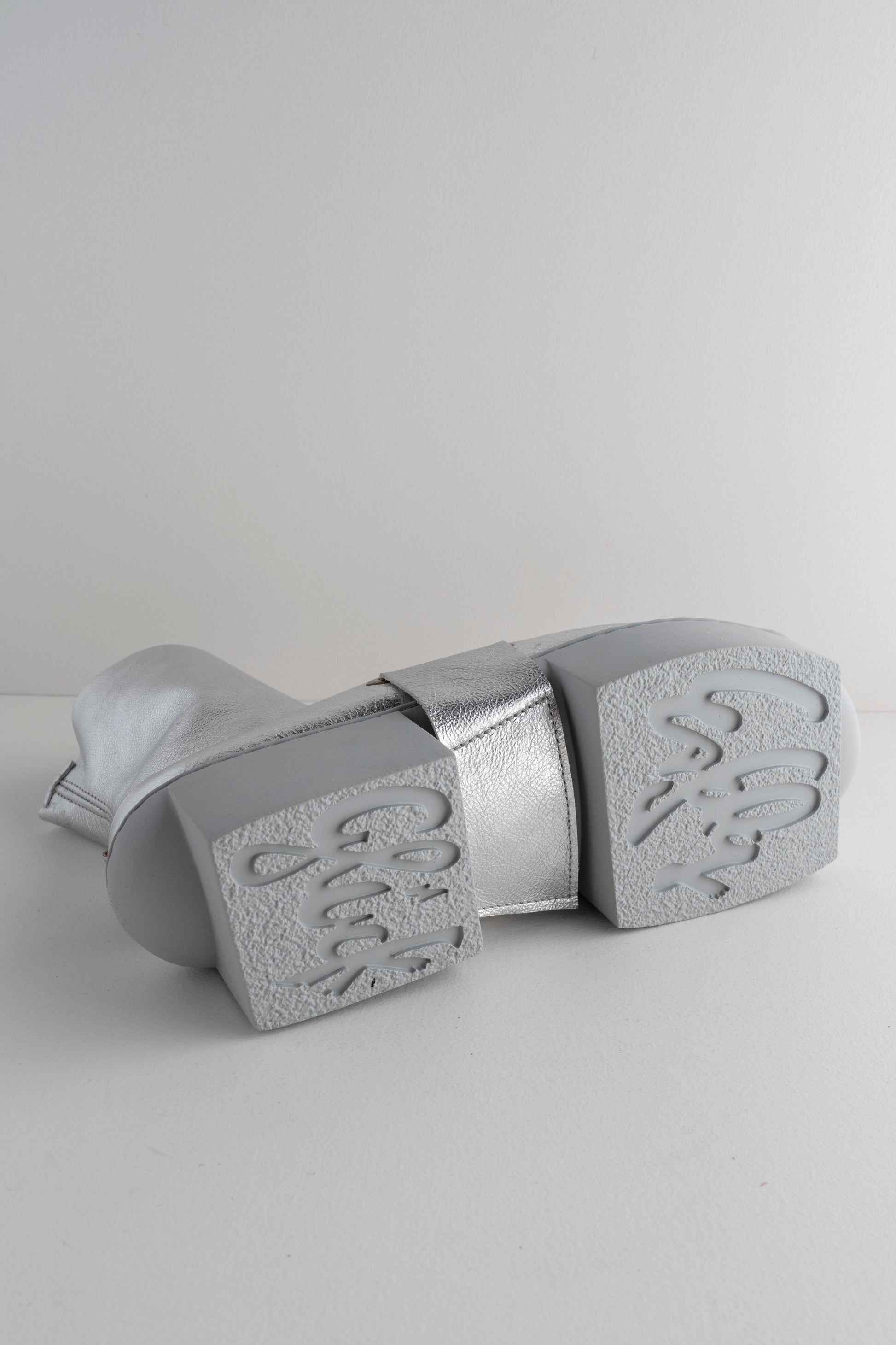 Trippen Shoes Daybreak Box Shoe, Silver 