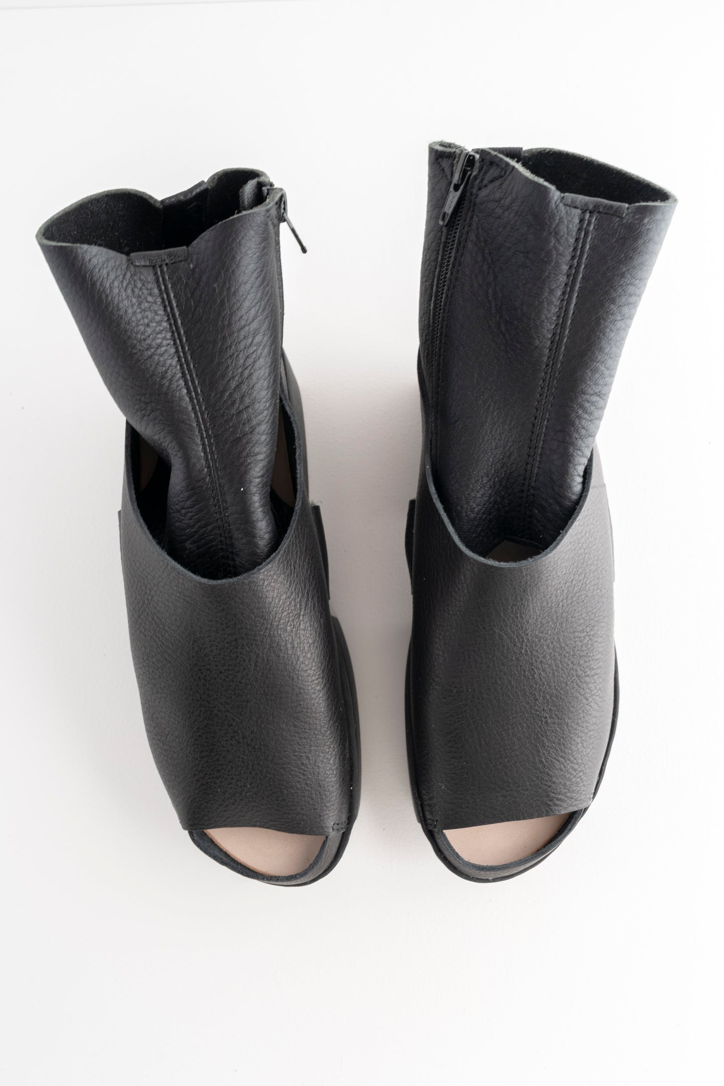Trippen Shoes Daybreak Box Shoe, Black 