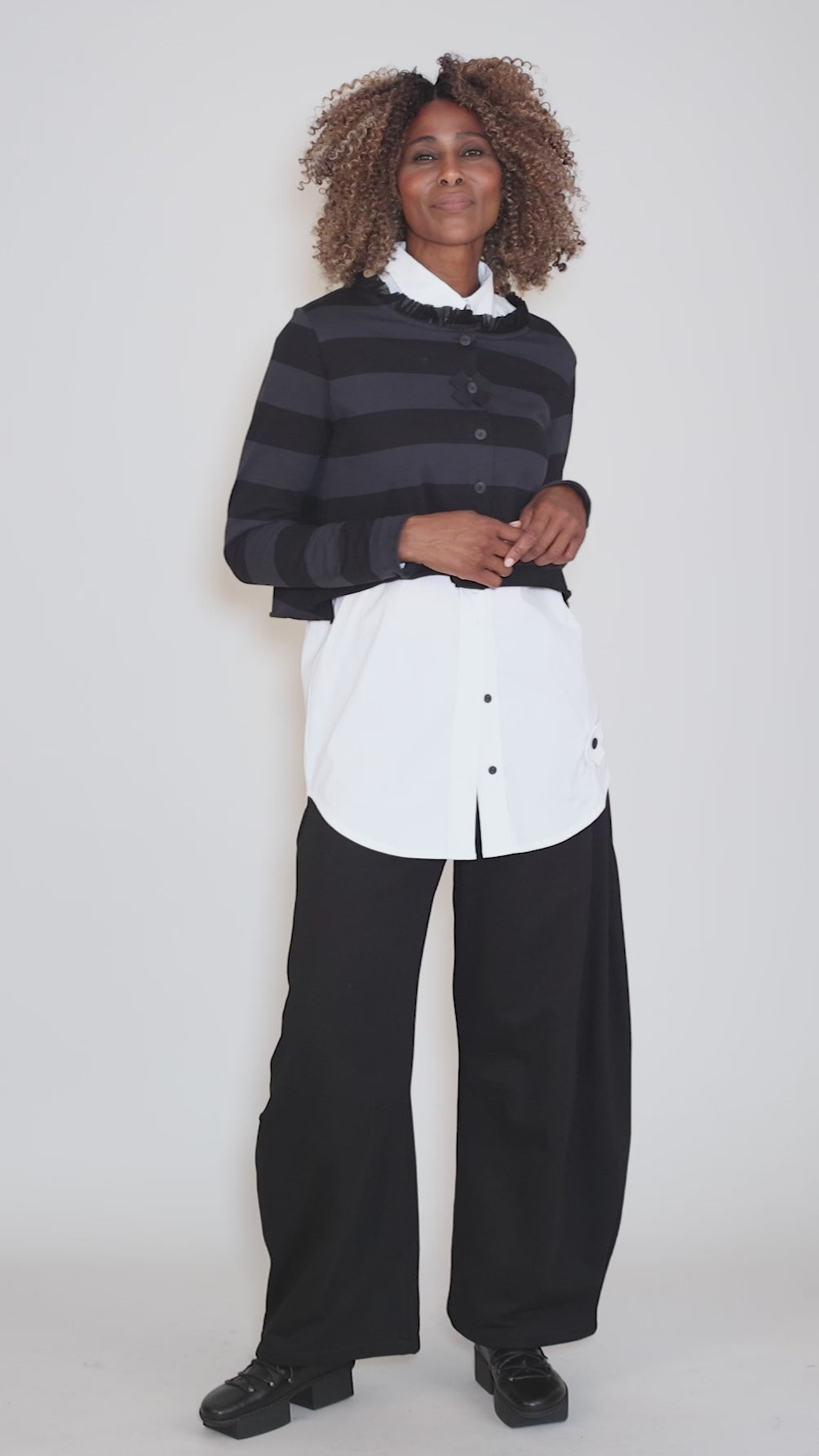 Short Cardie, Wide Stripe Angle 5