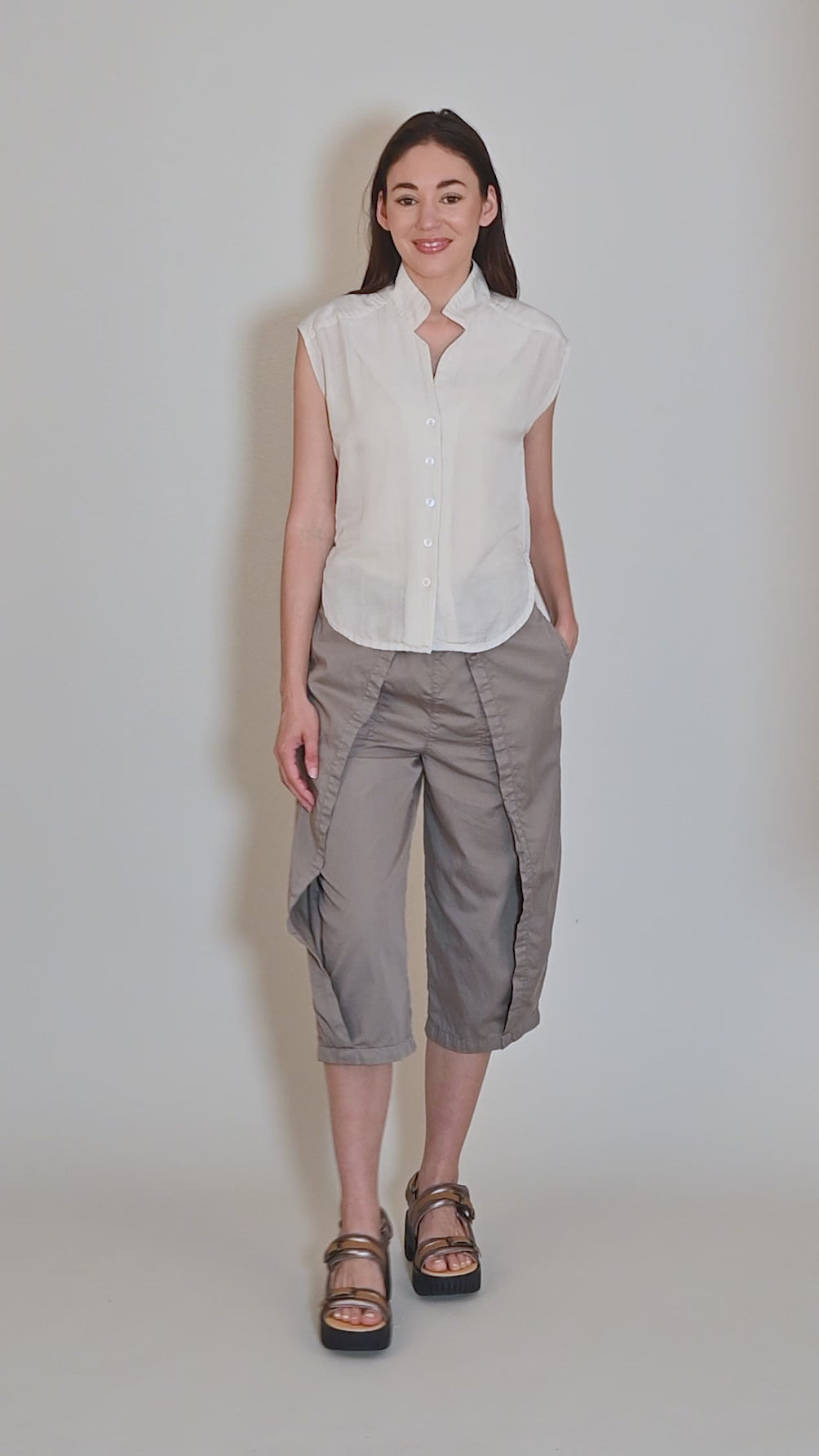 Foxes Blouse, Oyster Angle 5