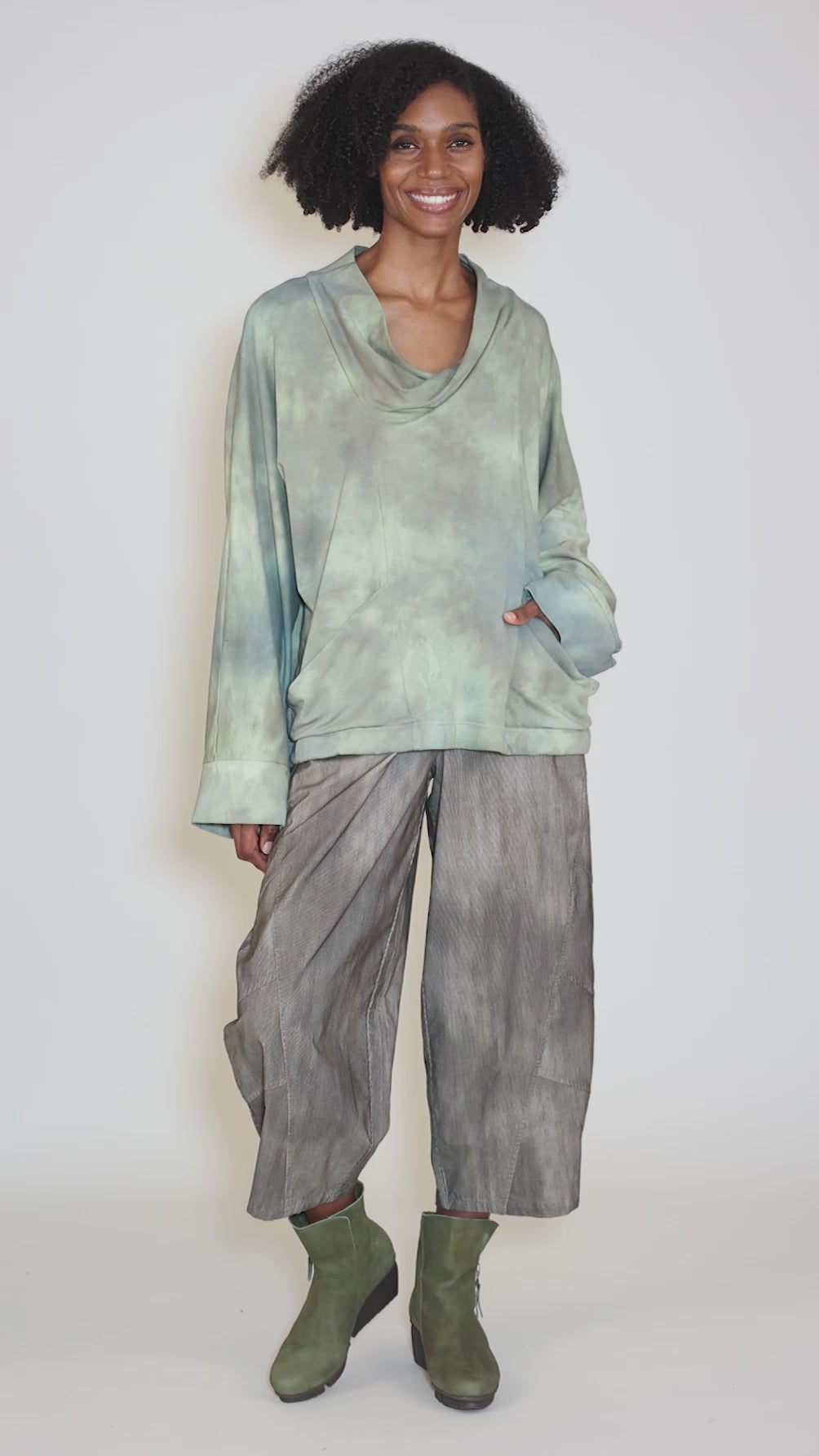 Slouch Pocket Pullover, Laguna Angle 5