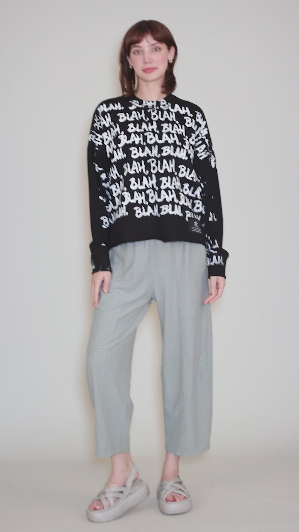Blah Blah L/S Sweatshirt, Black/White Angle 5