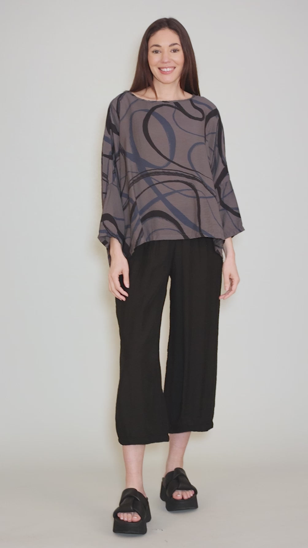Parachute Darted Cropped Pants, Black Angle 5