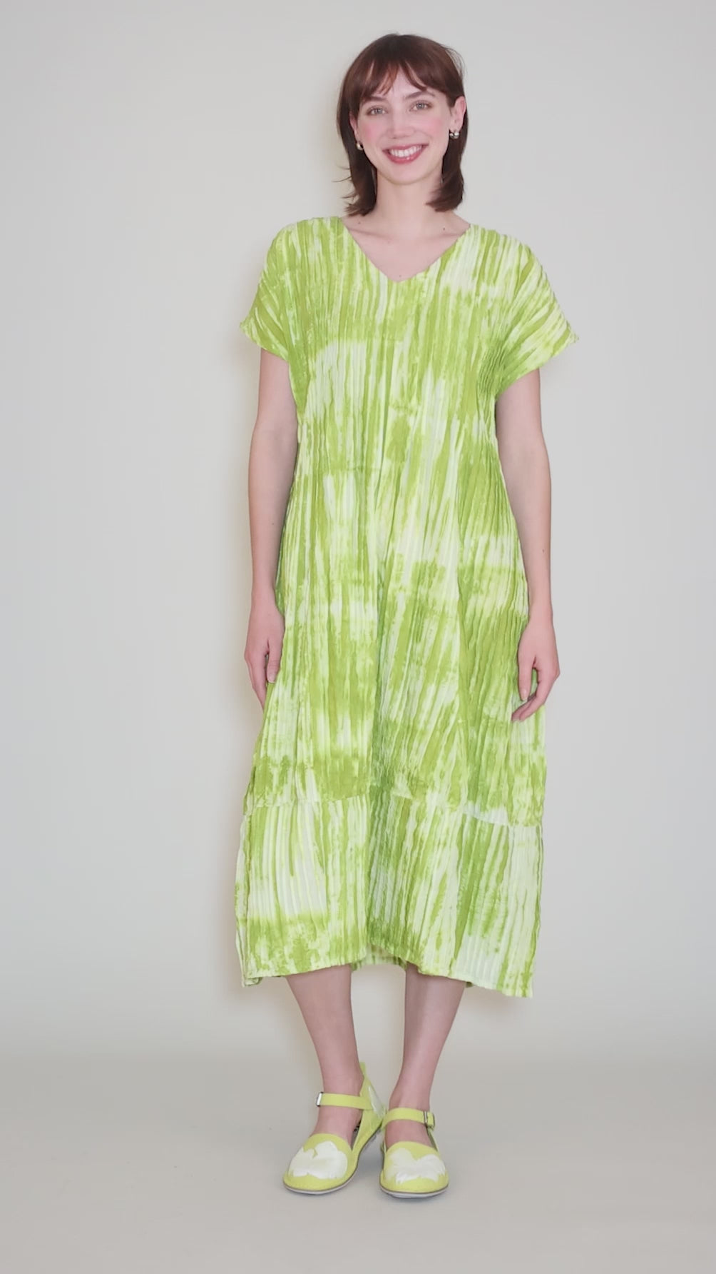 Ripple Tuck Tie-Dye Dress, Lime Angle 5