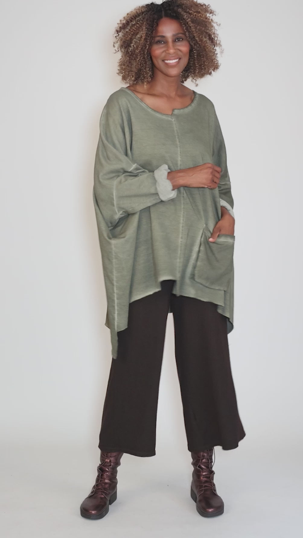 Graphic Back FT Top, Khaki Angle 5