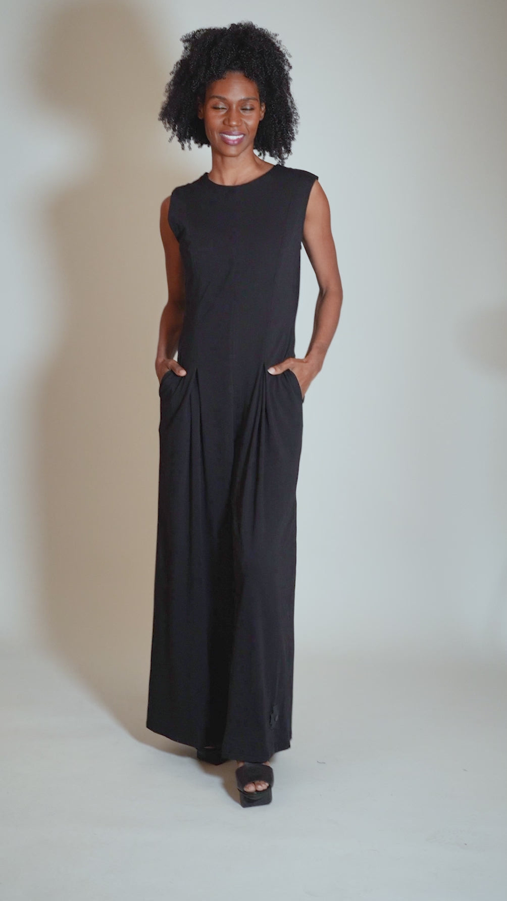 Jumbo Suit, Black Angle 5