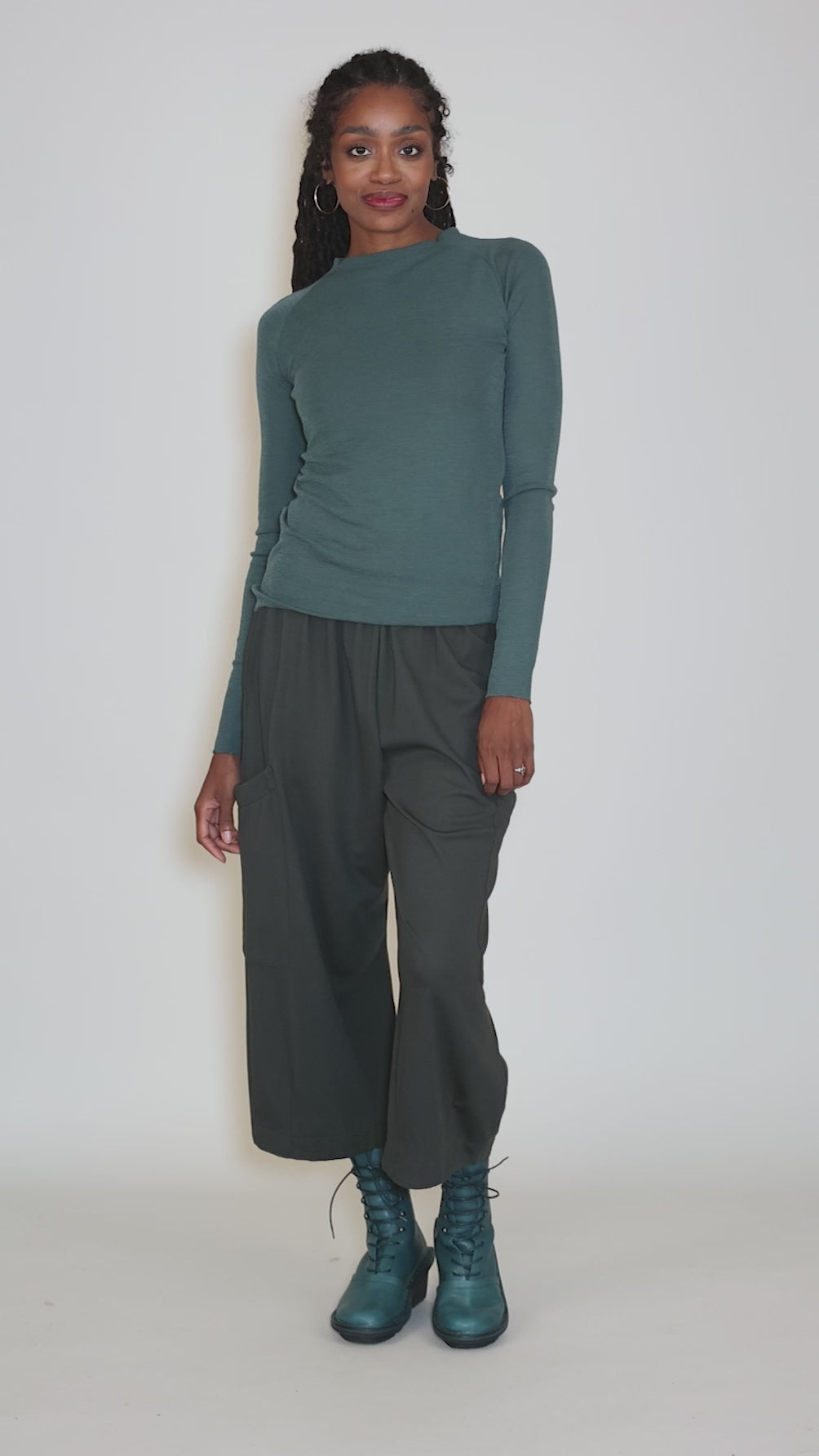 Saddle Back Wool Top, Granite Angle 5