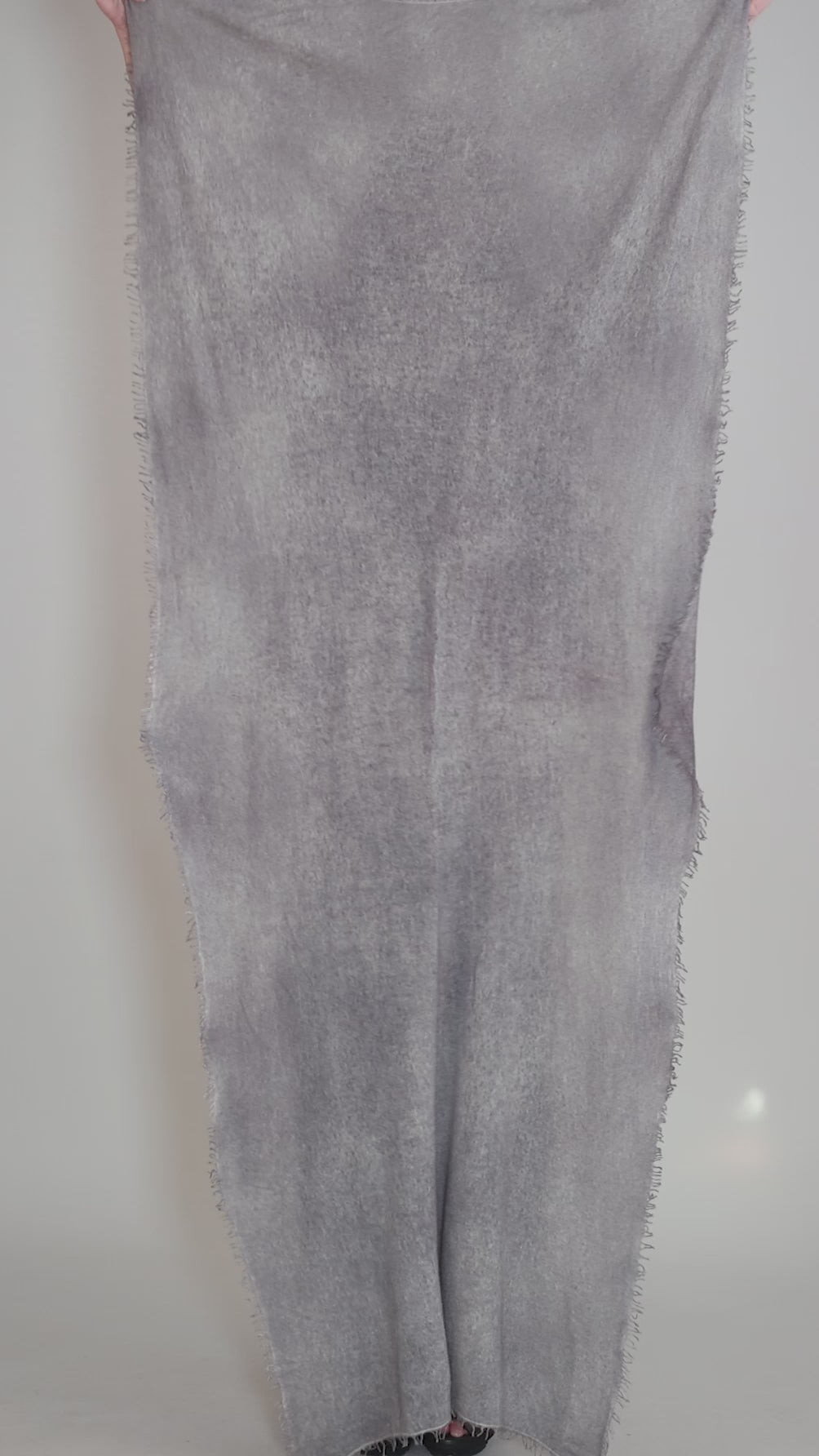 Spray Art Felted Cashmere Scarf, Heather Gray Angle 3