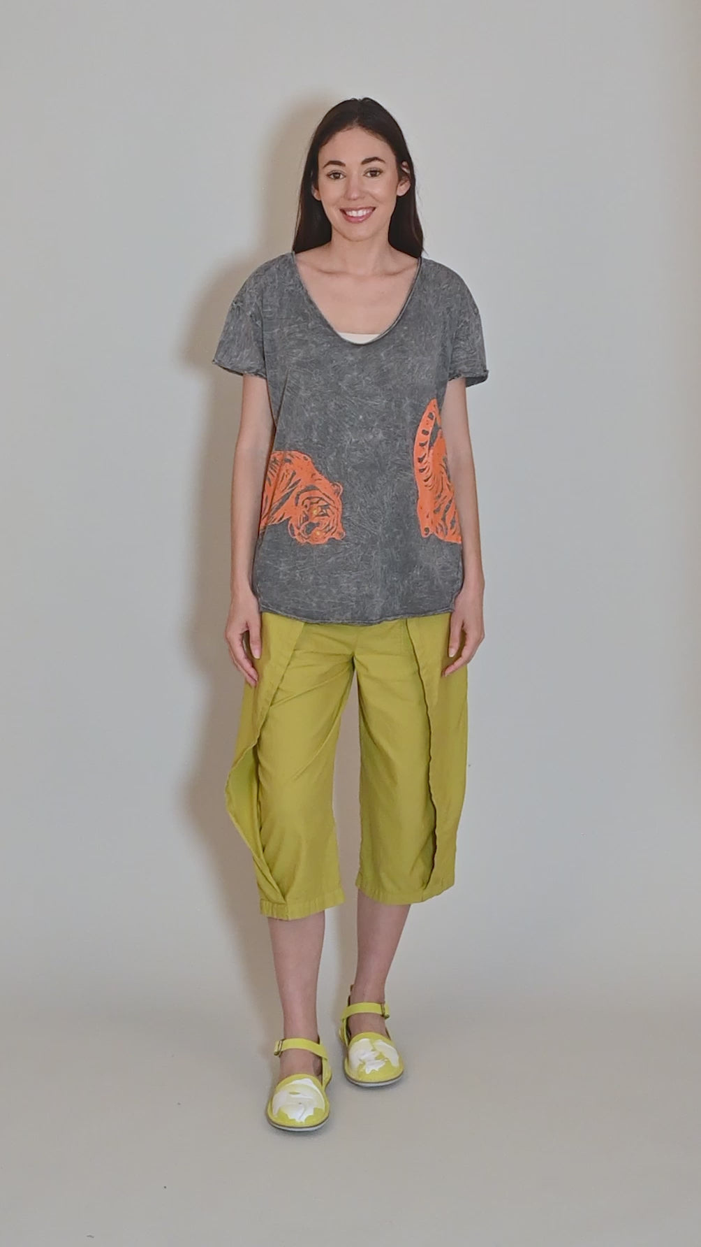 Tiger Graphic Tee, Gray Angle 5