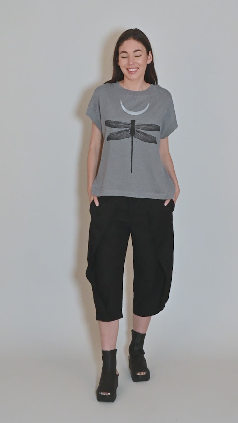 Dragon Fly Crescent Tee, Gray Angle 5