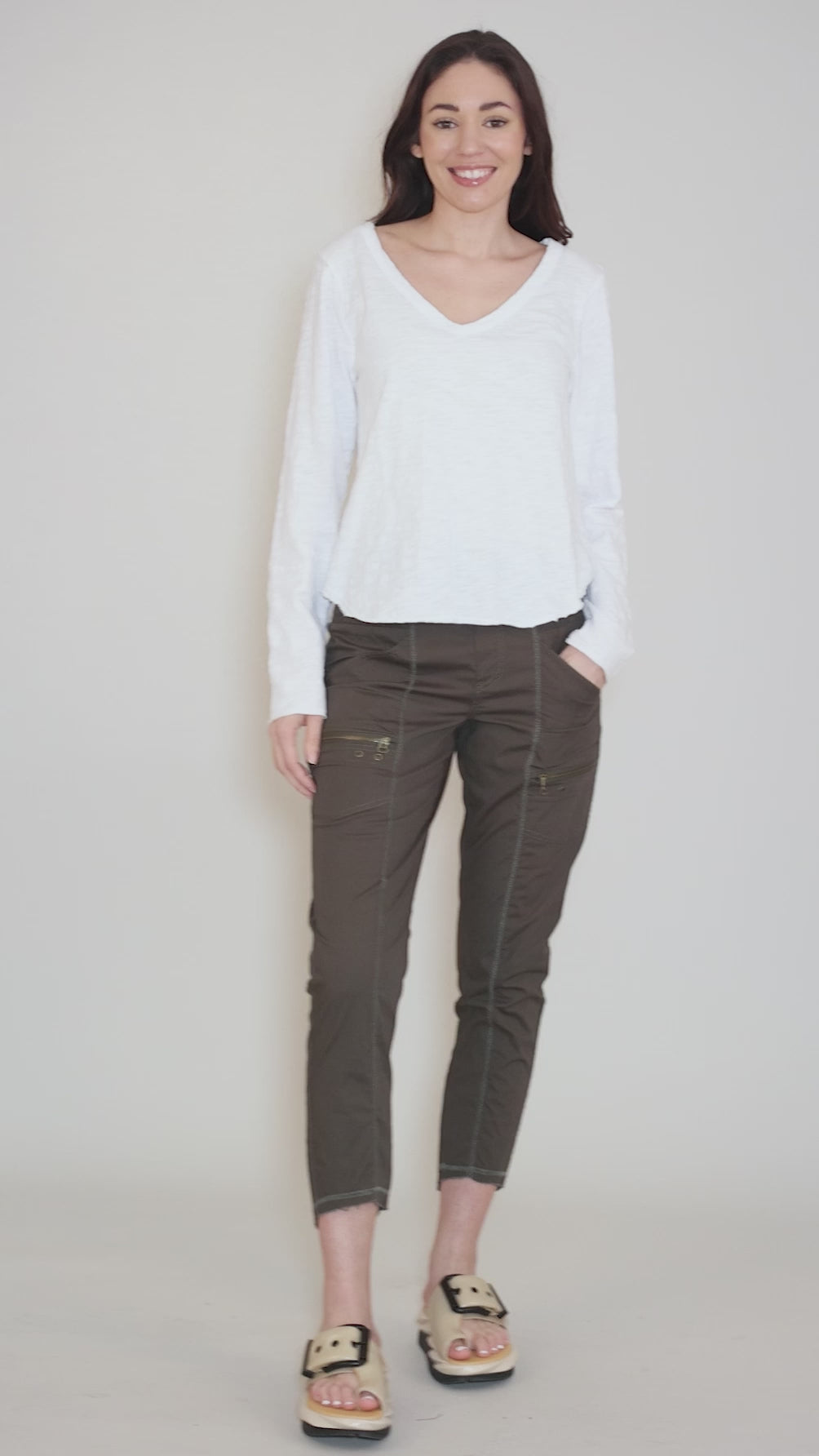 L/S Vee Flowy Tee, White Angle 5