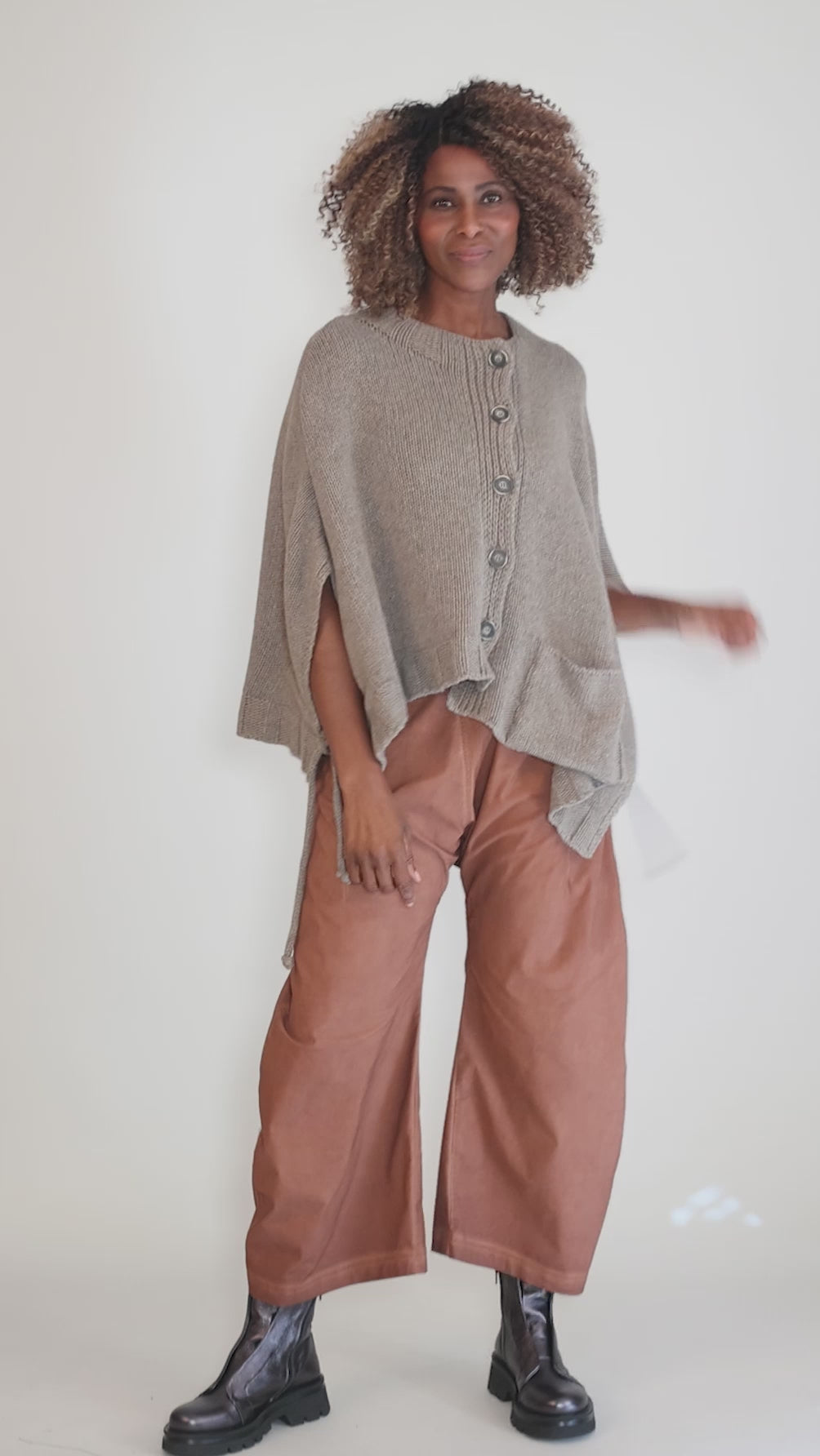Chunky Knit Cape, Toasted Angle 5