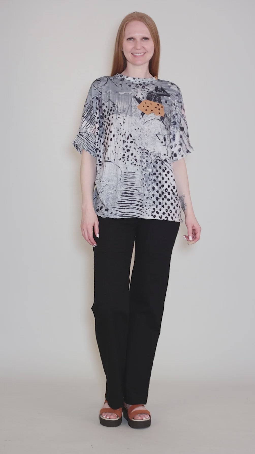 3P Oversized Tee, Gray/Orange Angle 5