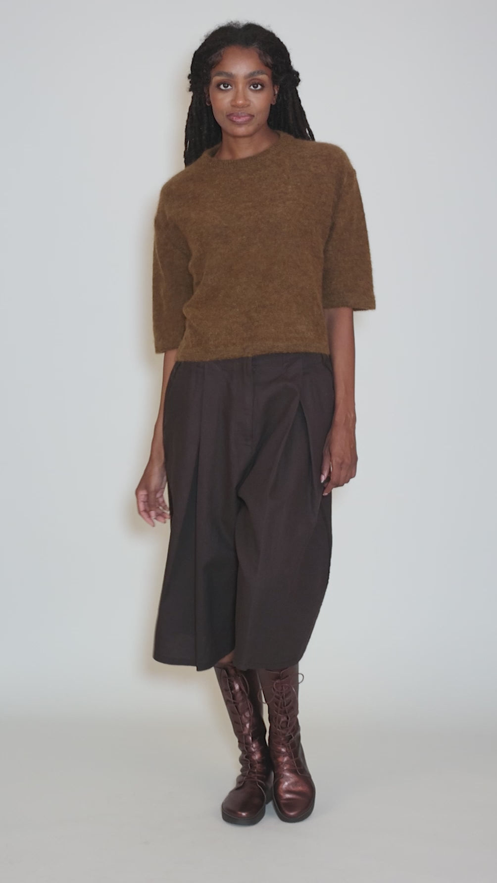 London Sweater, Tiger Eye Angle 5