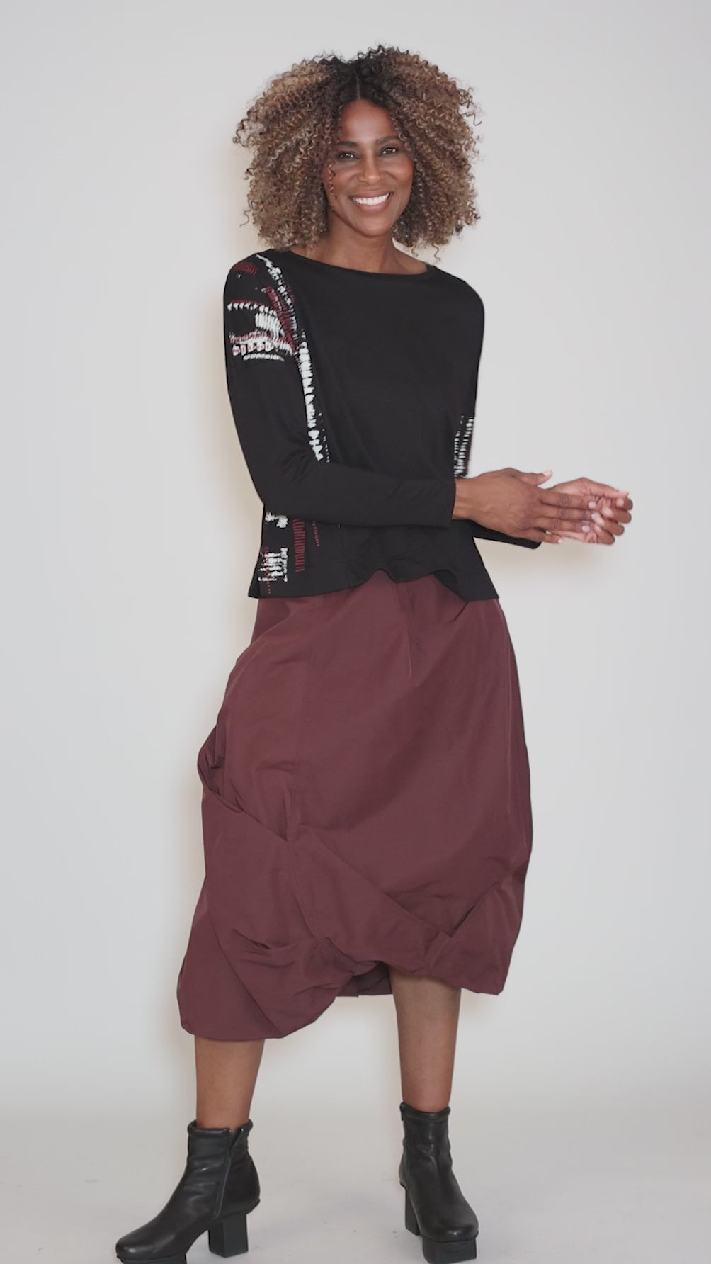 Printed Sleeves Tee, Black Angle 5