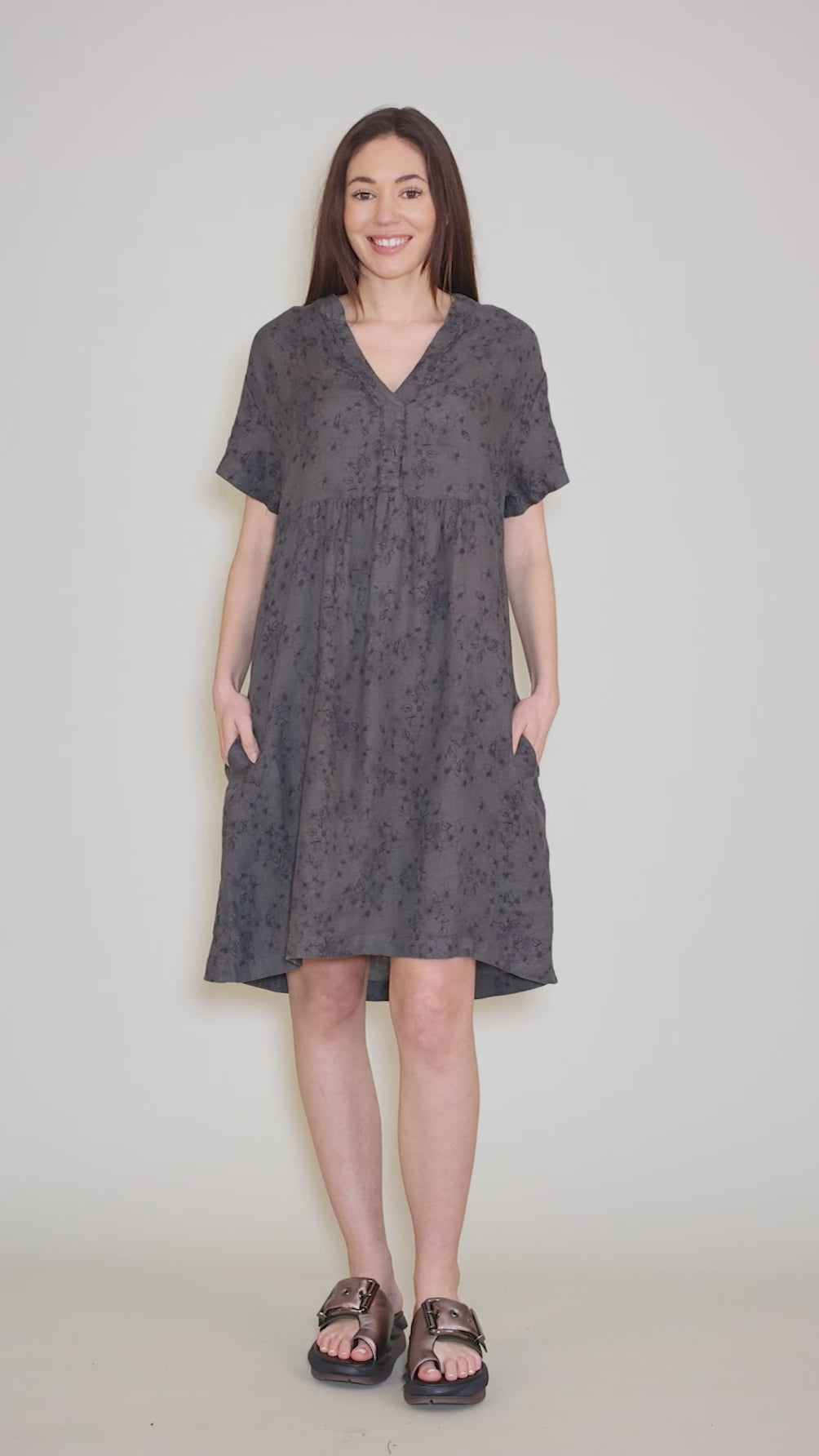 Print Linen Cap-Sleeve Dress, Anthracite Angle 5