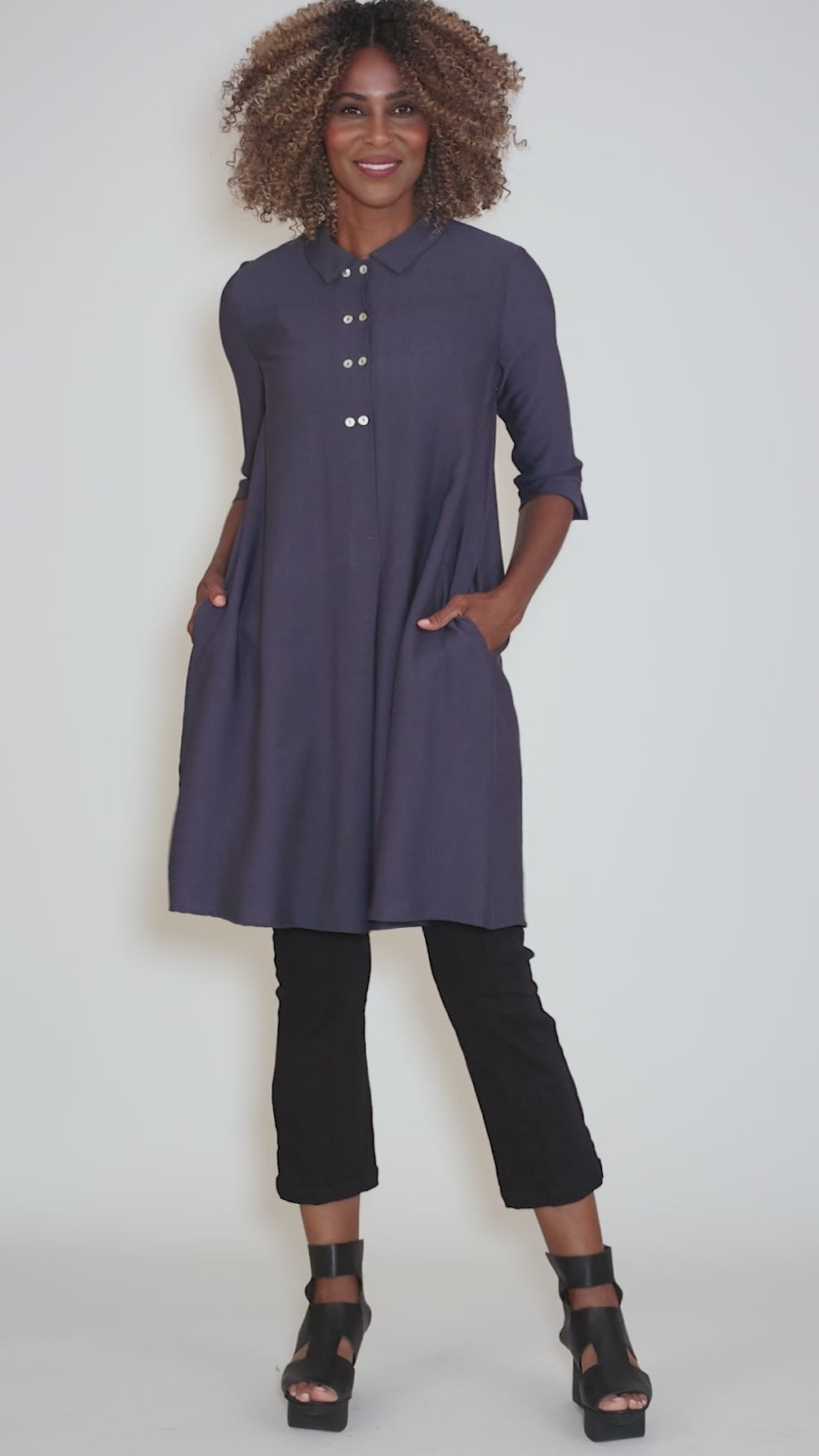 L/S Twinbutton Dress, Carbon Angle 5