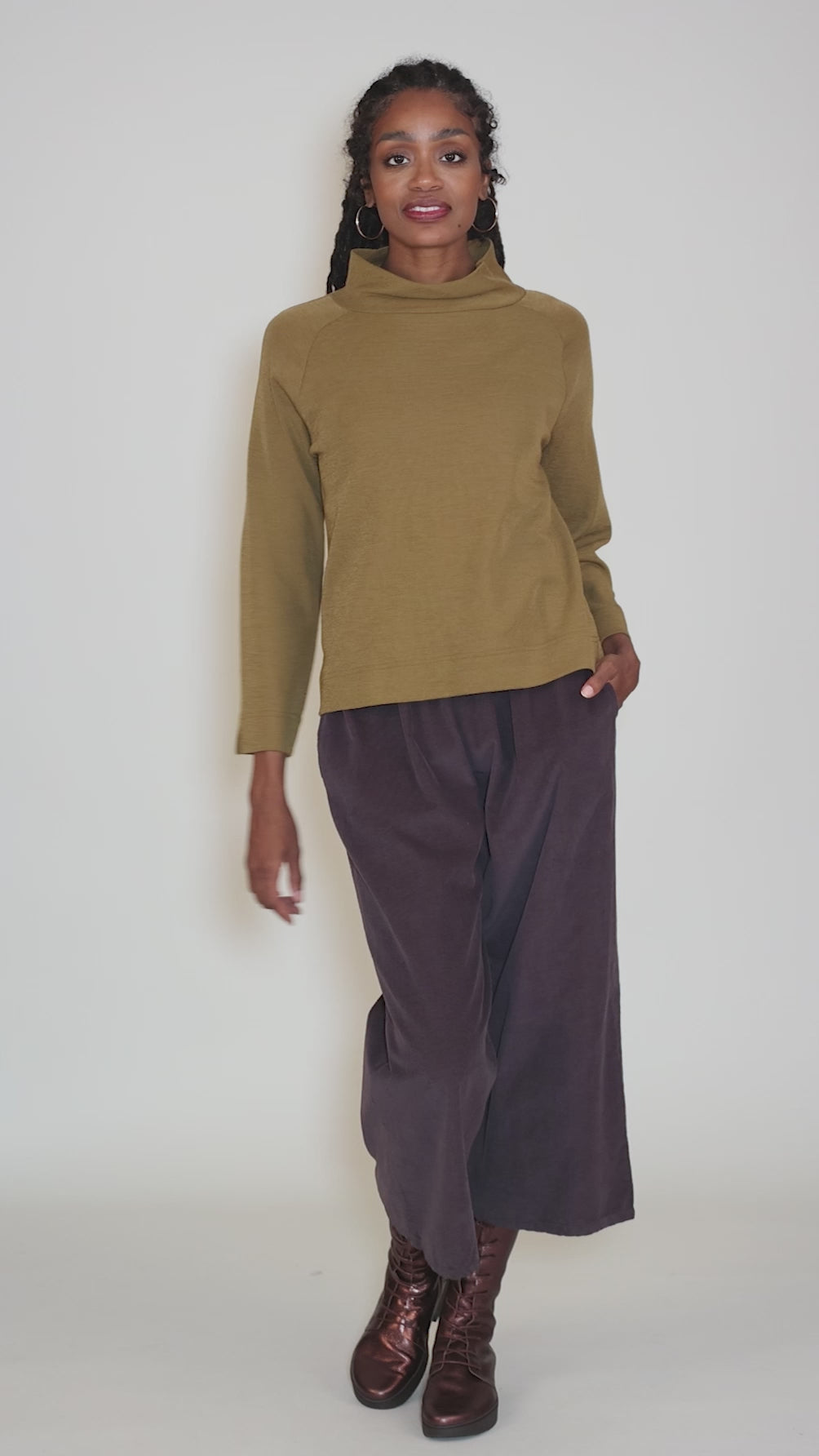 Funnel Saddleback Wool Top, Bronze Angle 5