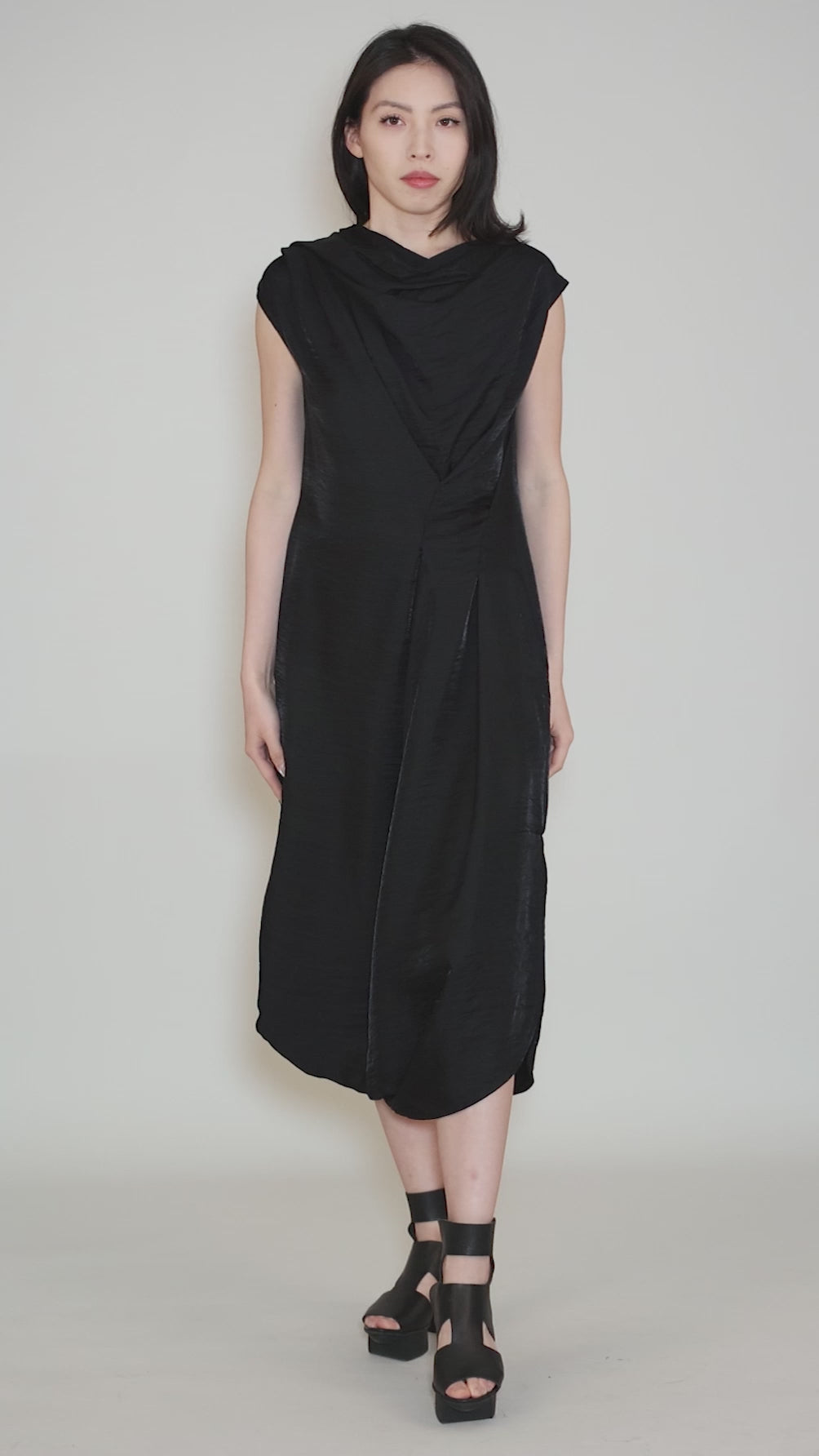 Seashell Dress, Black Angle 5