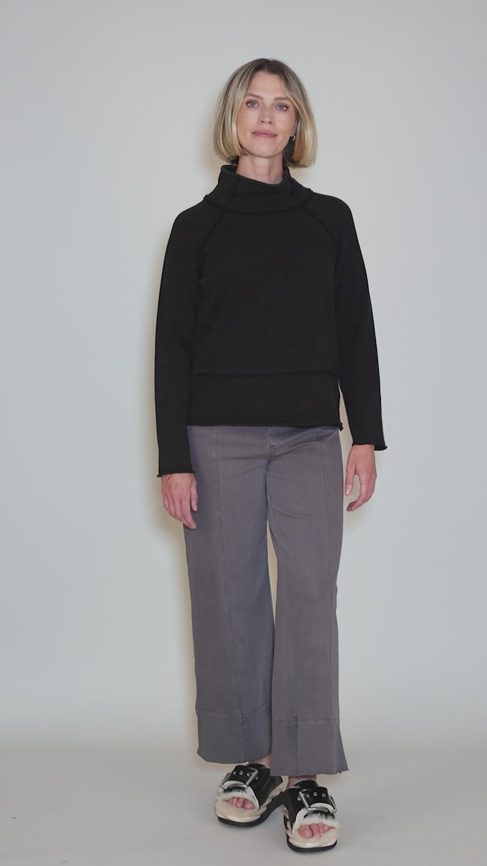 Alpine Mockneck, Black Angle 5