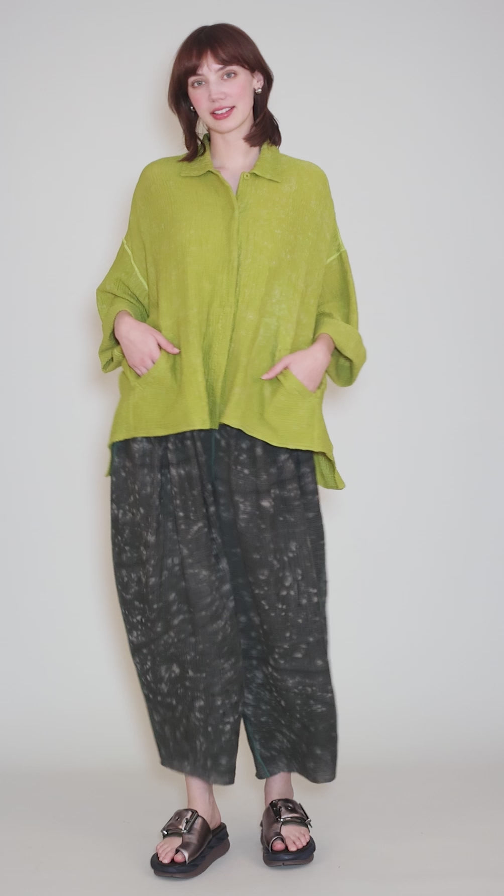 Ripple Kantha Tucked Gather Pant, Green Angle 5