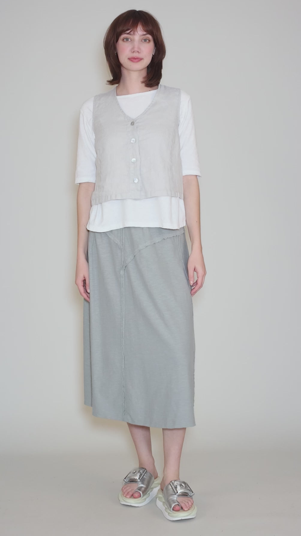 Hanky Linen Crop Vest, Aluminum Angle 5